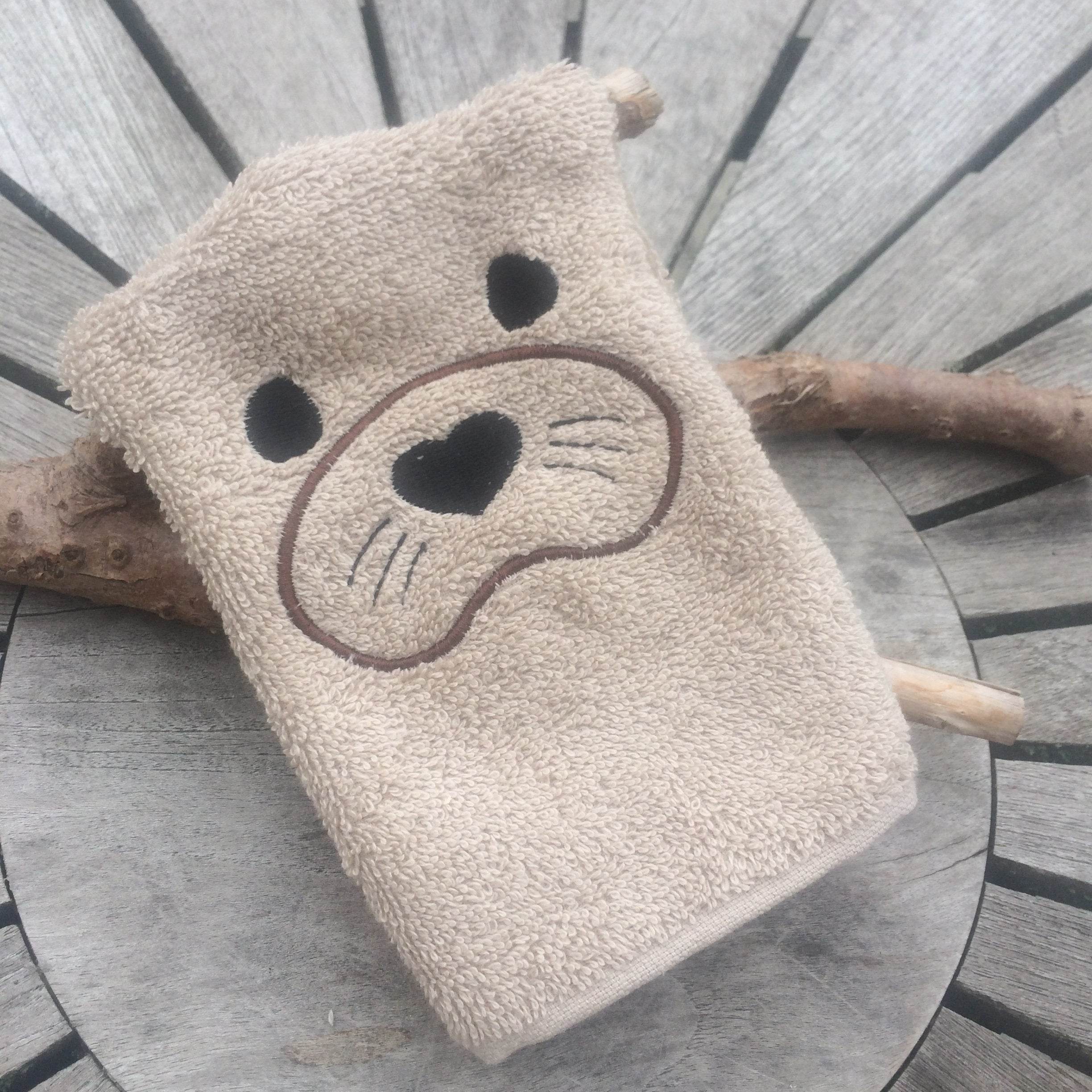 Otter-Waschlappen Stickdatei ITH 13x18 Waschhandschuh Anleitung in deutscher Sprache - Sewando