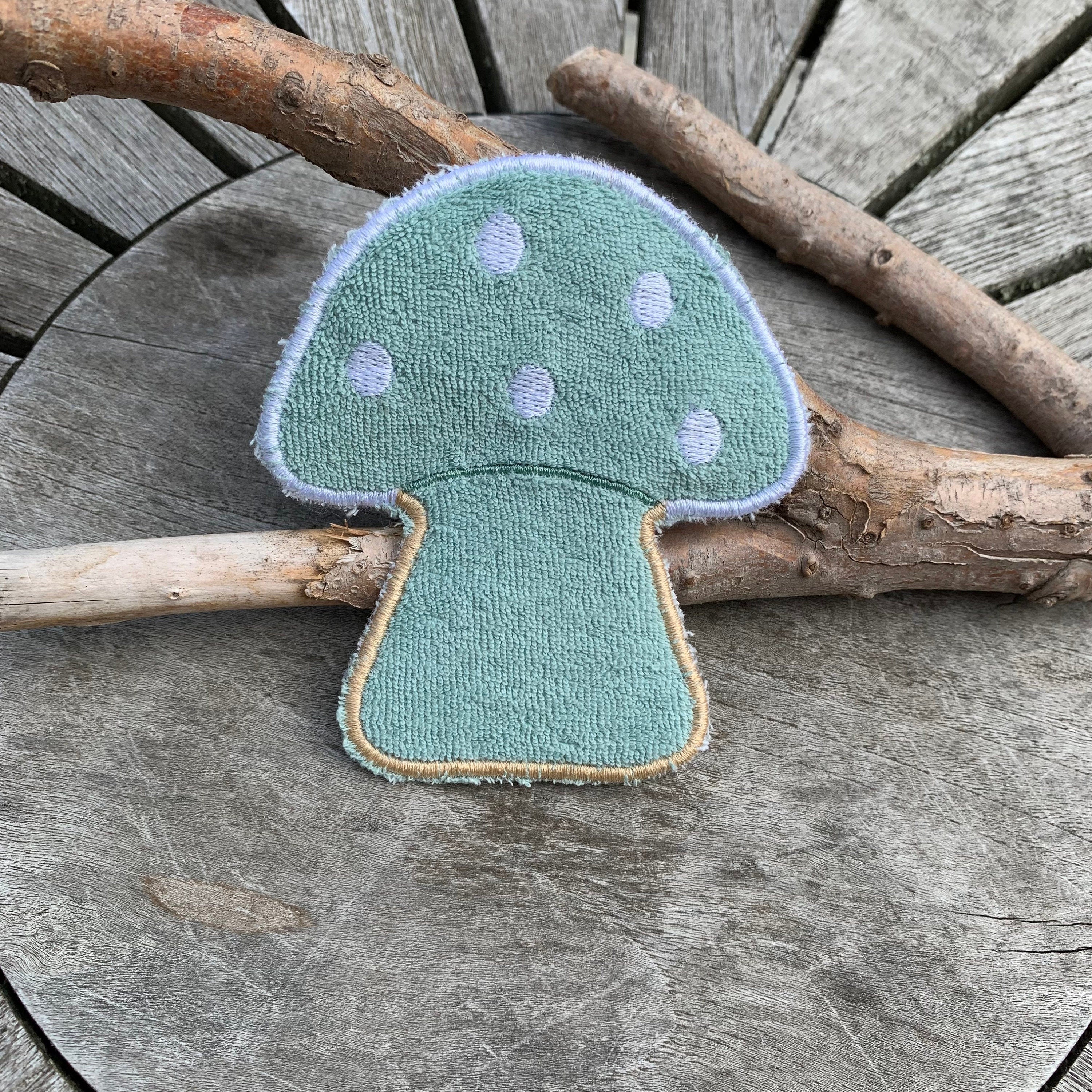 Abschminkpad Fliegenpilz Stickdatei ITH 10x10 cm Waschpad Pilz Pad Herbst - Sewando
