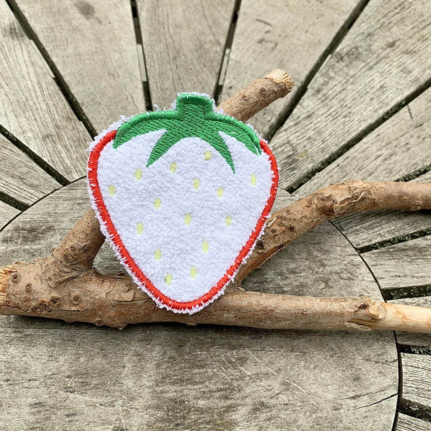 Abschminkpad Erdbeere Stickdatei ITH 10x10 cm Waschpad Garten Obst Erdbeerzeit - Sewando