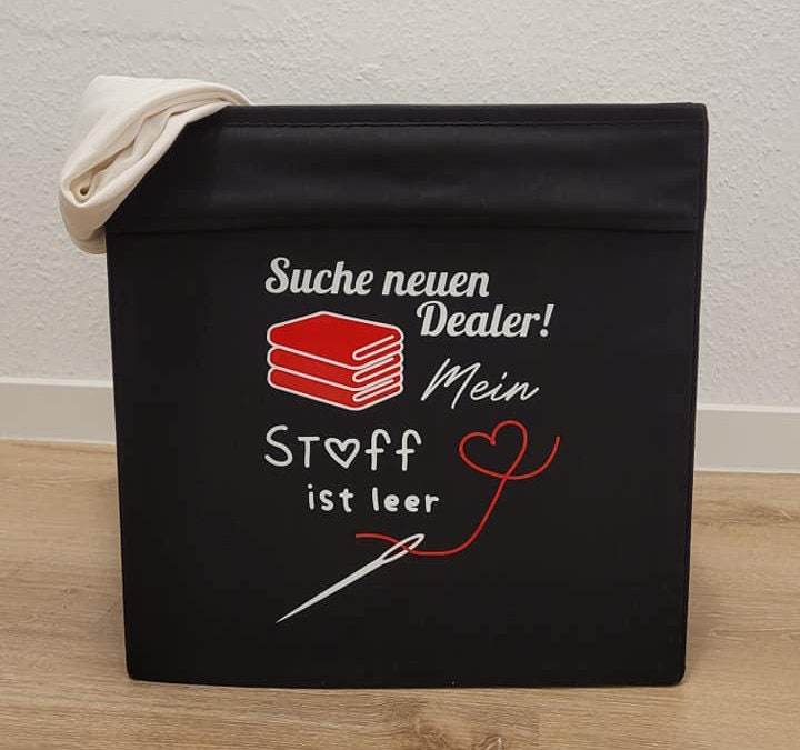 Stoffdealer | Plotterdatei, auch zum Drucken geeignet (PNG) - Sewando