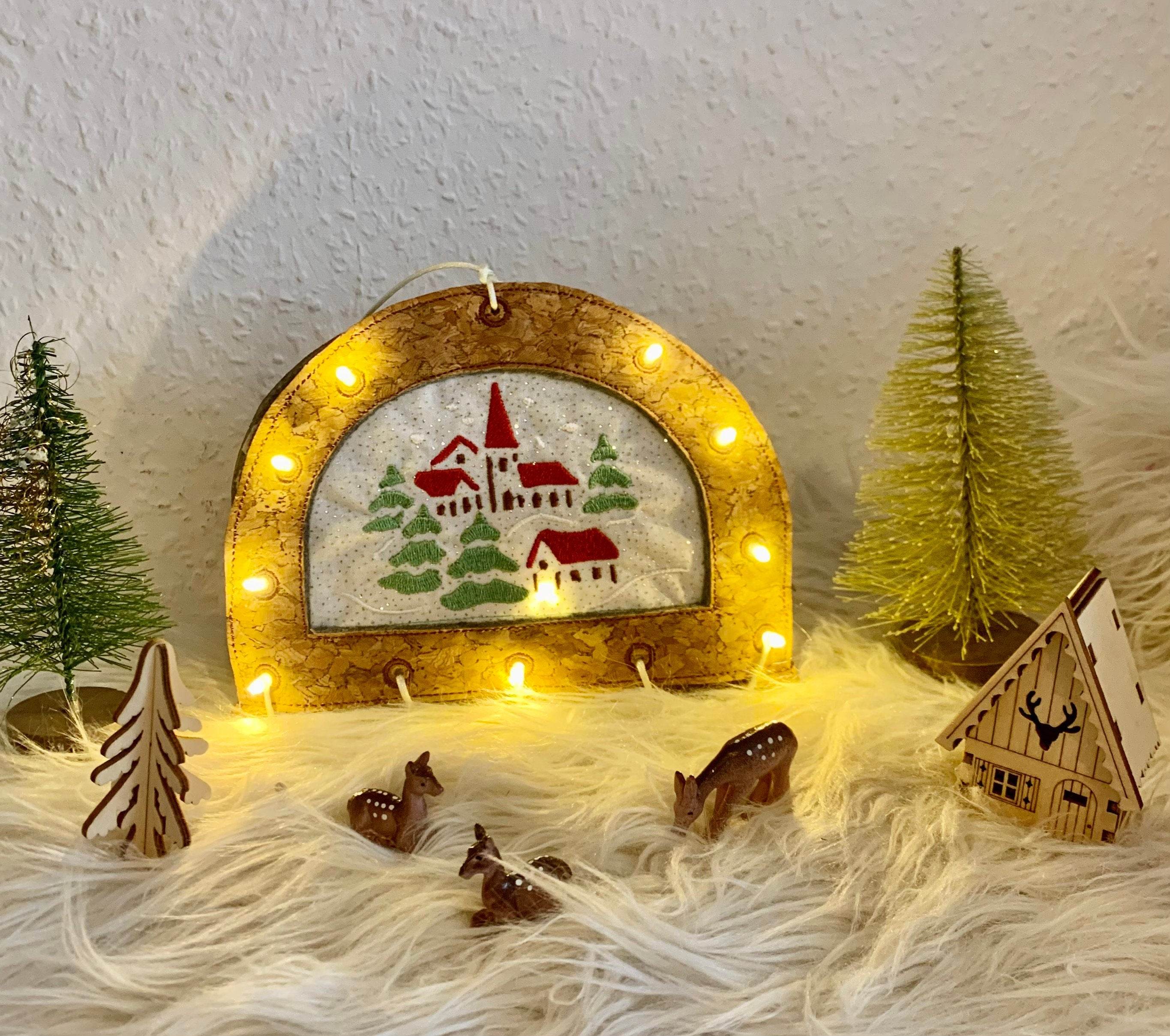 Stickdatei Lichterbogen Schwibbogen Dorf mit Kirche Weihnachten Fensterdeko Set 890 Maschinenenstickerei - Sewando