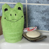 Frosch-Waschlappen Stickdatei ITH 13x18 Frosch Teich Garten Kinderwaschlappen Waschhandschuh - Sewando
