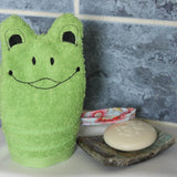 Frosch-Waschlappen Stickdatei ITH 16x26 Teich Baby Geschenk Garten - Sewando