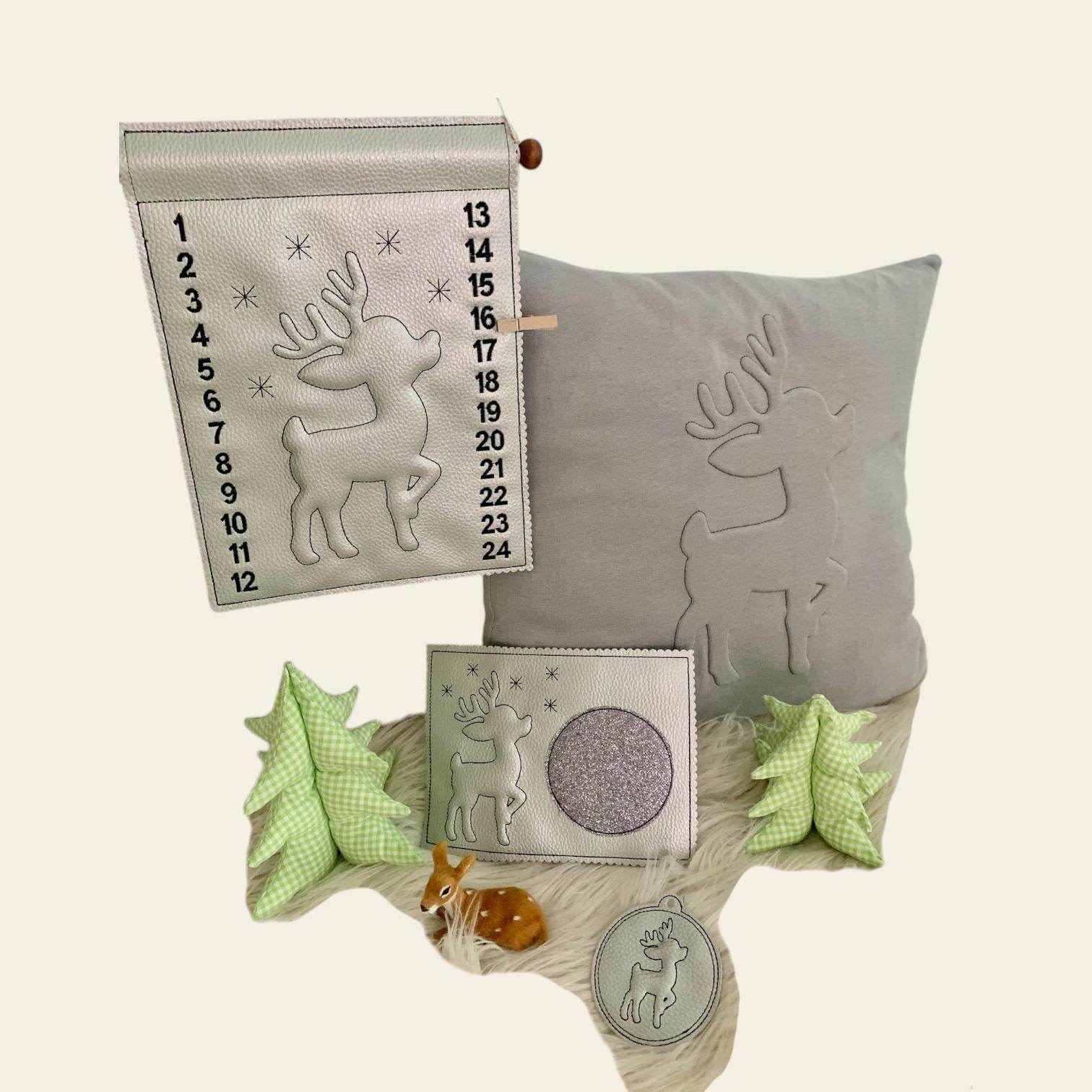 Stickdatei 3D Rentier Adventskalender Geschenkanhänger Mug Rug Set 886 Weihnachten - Sewando