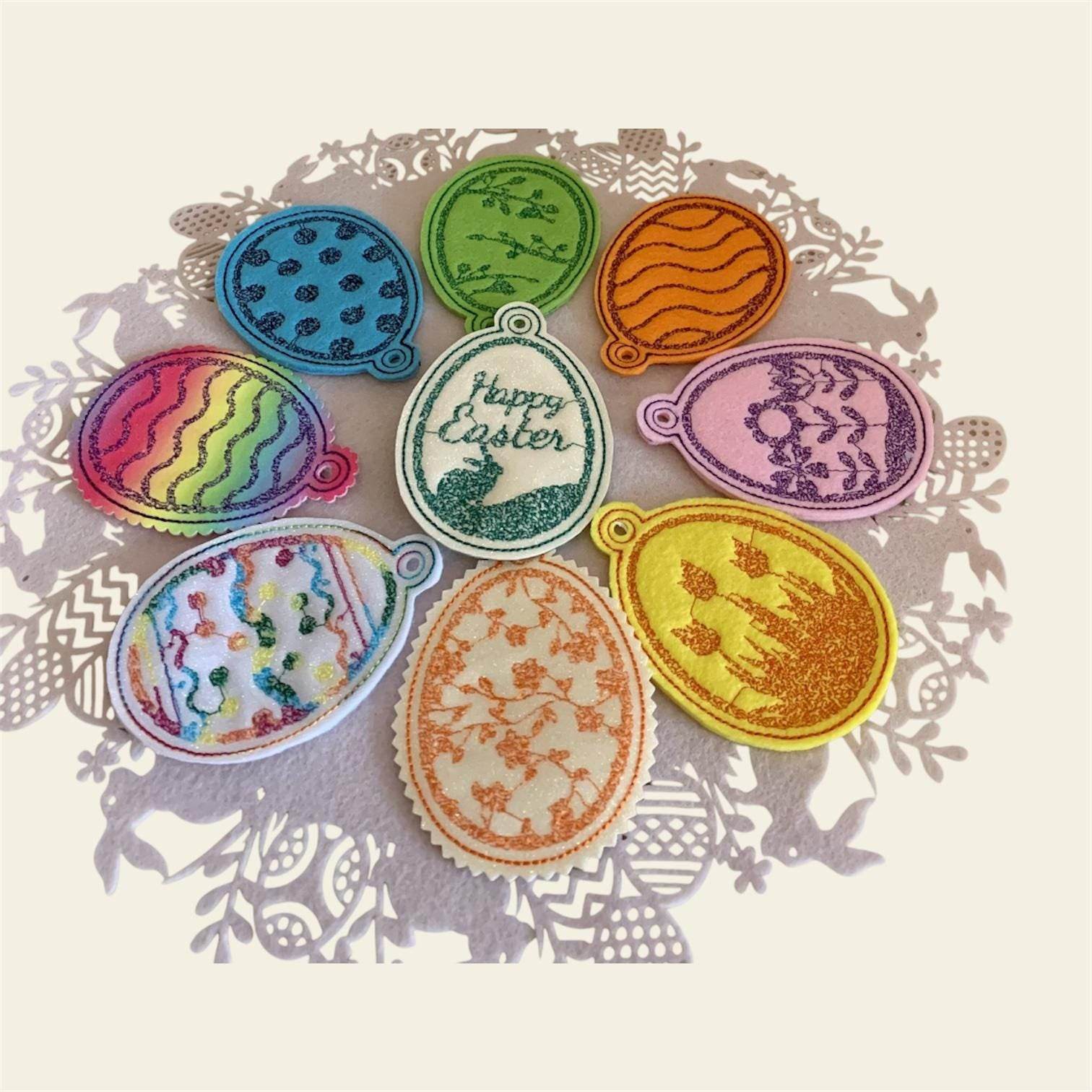 Stickdatei Ostereier In the Hoop, Eier Ostern Tischdeko 793 Blumen, Baumbehang - Sewando