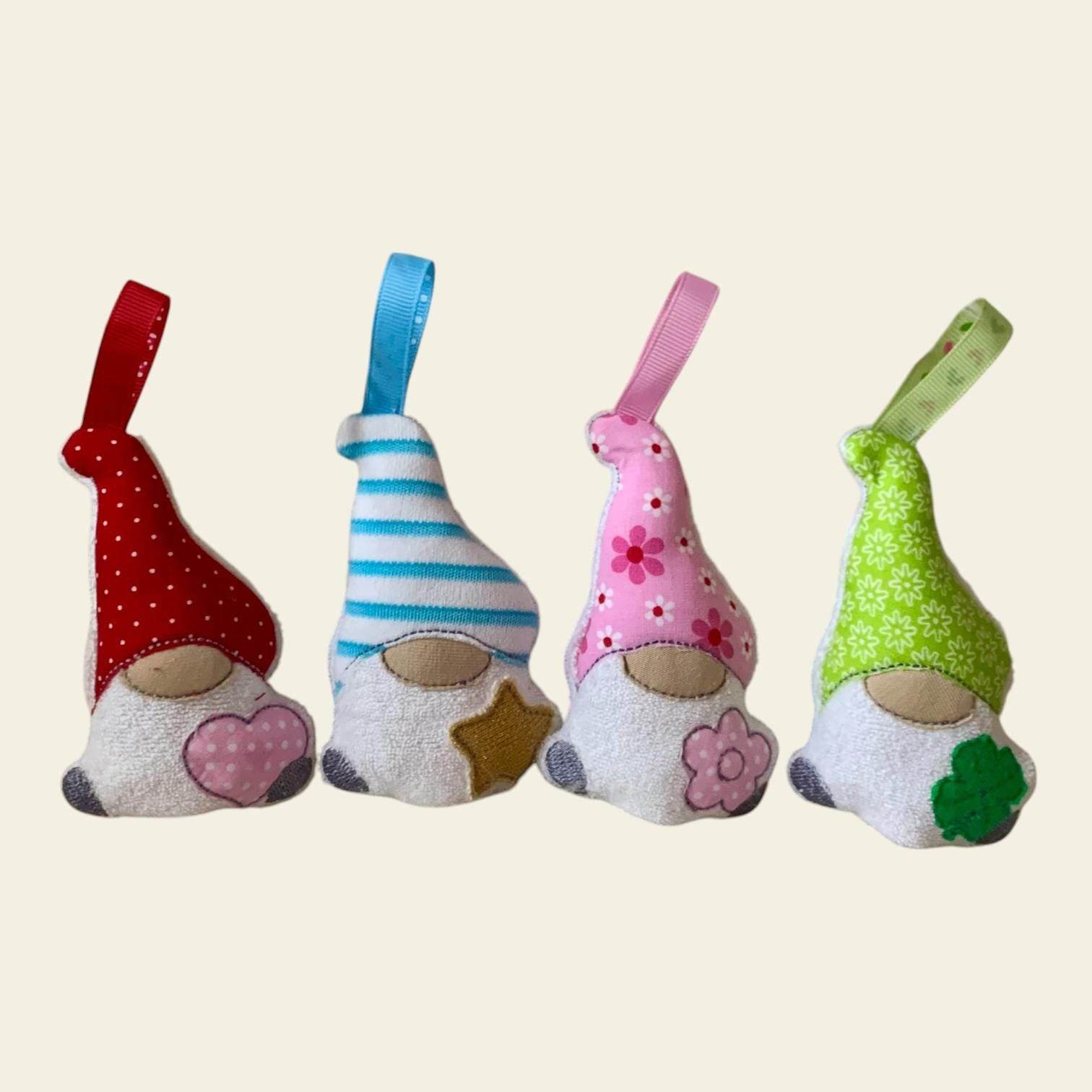 Stickdatei Schlüsselanhänger Wichtel Gnome mit Herz Set 907 - Sewando