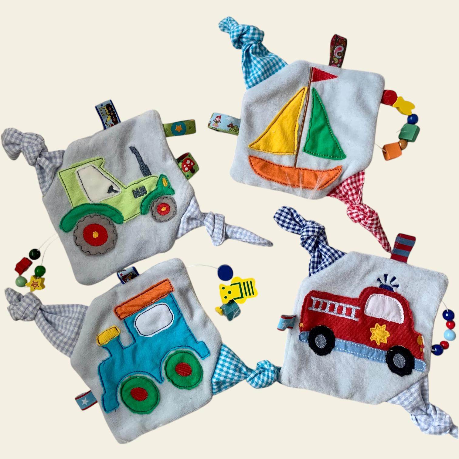 Stickdatei Knistertuch Fahrzeuge Applikation Set 827 - Sewando
