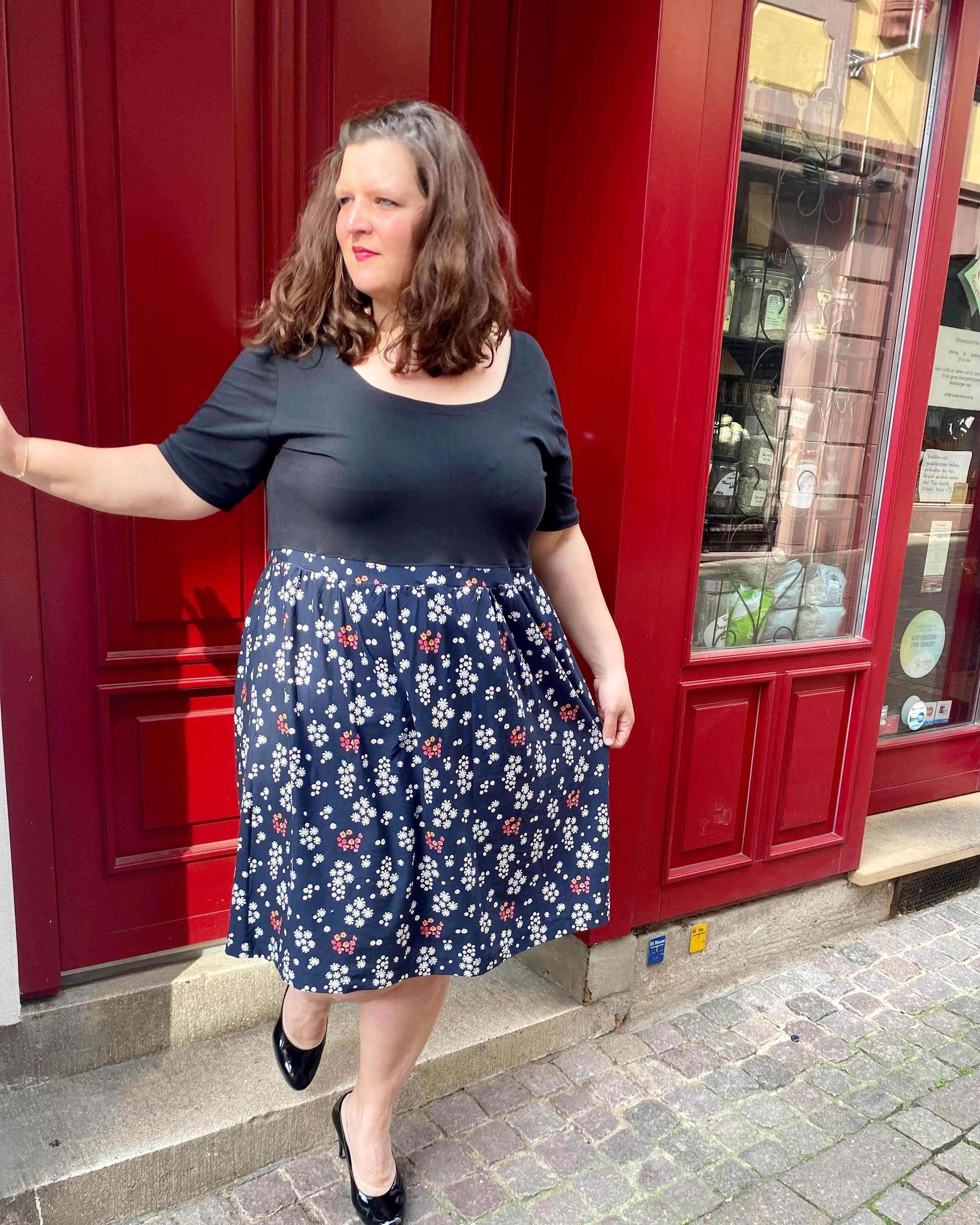 Schnittmuster Kleid Jana Gr. 34-50 - Sewando