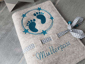 Stickdatei Mutterpass Stern Babyfüsse Doodle 449 - Sewando