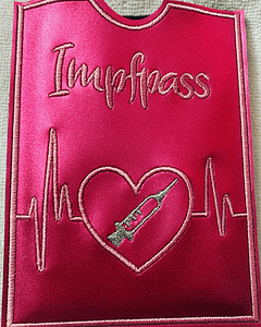 Stickdatei Impfpass Spritze mit Herz und EKG Set 625/h - Sewando
