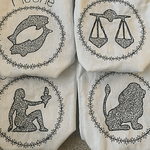 Stickdatei 12 Sternzeichen Zodiac Set 762 Doodle Rahmen Button - Sewando