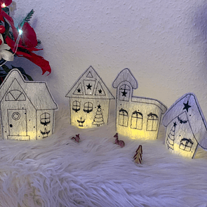 Stickdatei Winterdorf Dorf mit Baum und Kirche Weihnachten Lichthaus Set 768 - Sewando