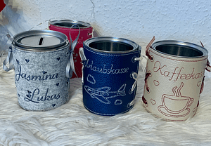 Stickdatei Banderole Spardose Urlaubskasse Kaffeekasse Wohnwagen ITH Maschinenstickerei 778 - Sewando