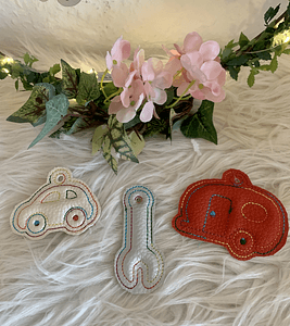 Stickdatei 3D Schlüsselanhänger 3, Anker, Auto, Nähmaschine, Werkzeug Set 879/3 - Sewando