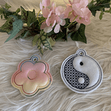 Stickdatei 3D Schlüsselanhänger 1 Blume, Herz, Stern, Ying Yang, Set 879 - Sewando