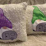 Stickdatei Doodle Wichtel Gnome mit Wohnwagen Set 907 - Sewando