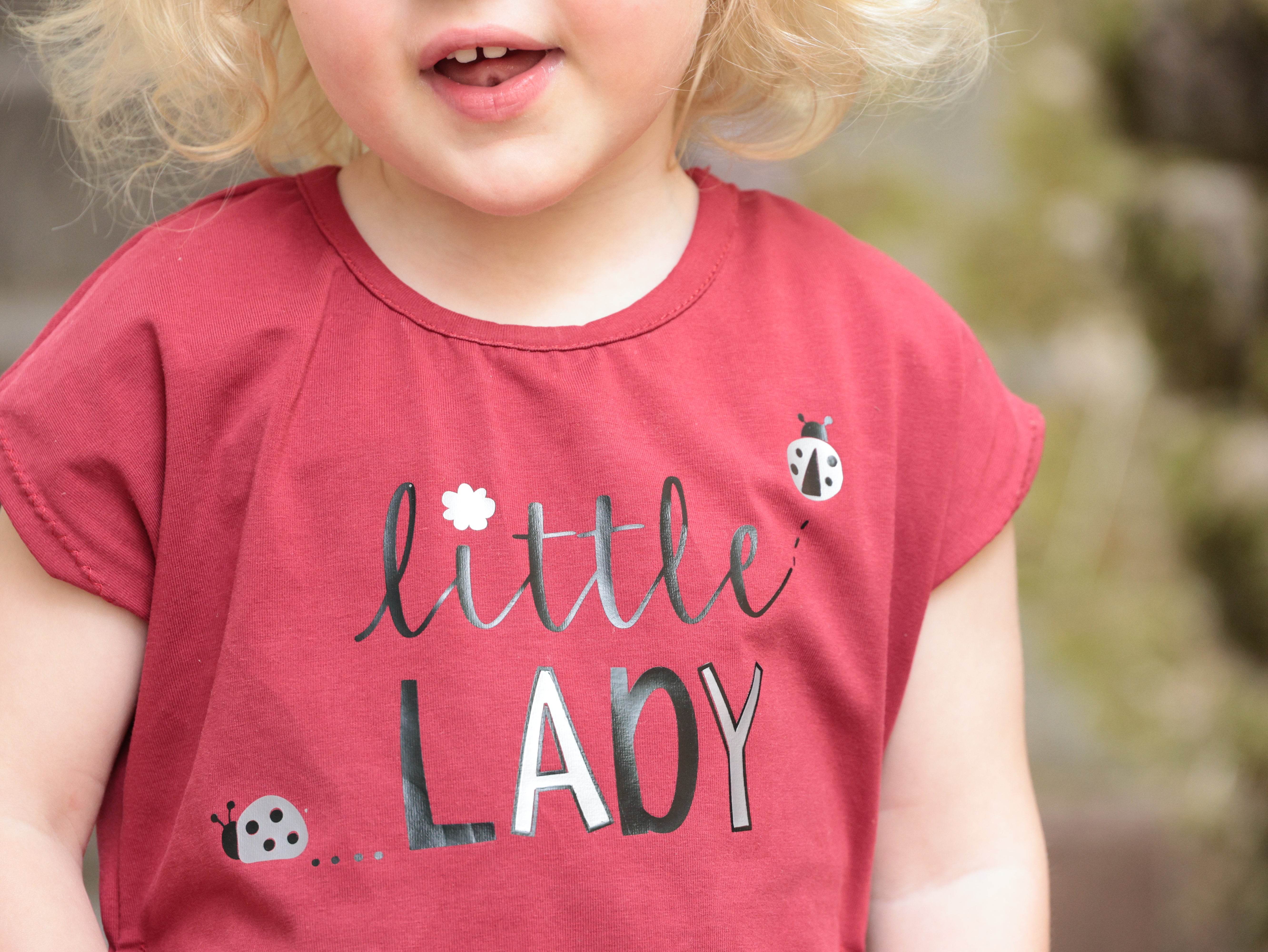 Plotterdatei Little Lady – süßes Marienkäfer-Motiv für Kinder-Shirts & DIY-Projekte - Sewando