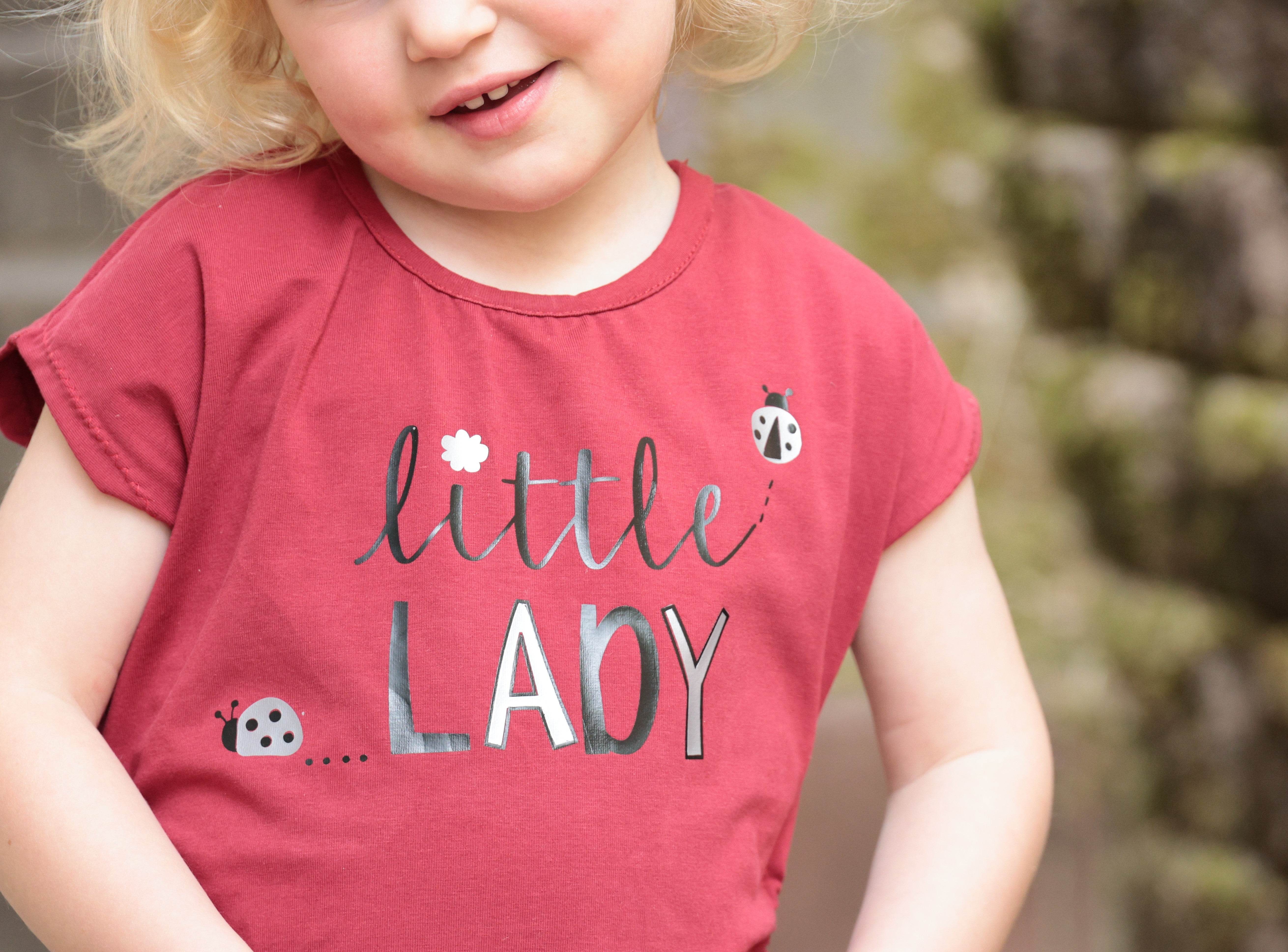 Plotterdatei Little Lady – süßes Marienkäfer-Motiv für Kinder-Shirts & DIY-Projekte - Sewando