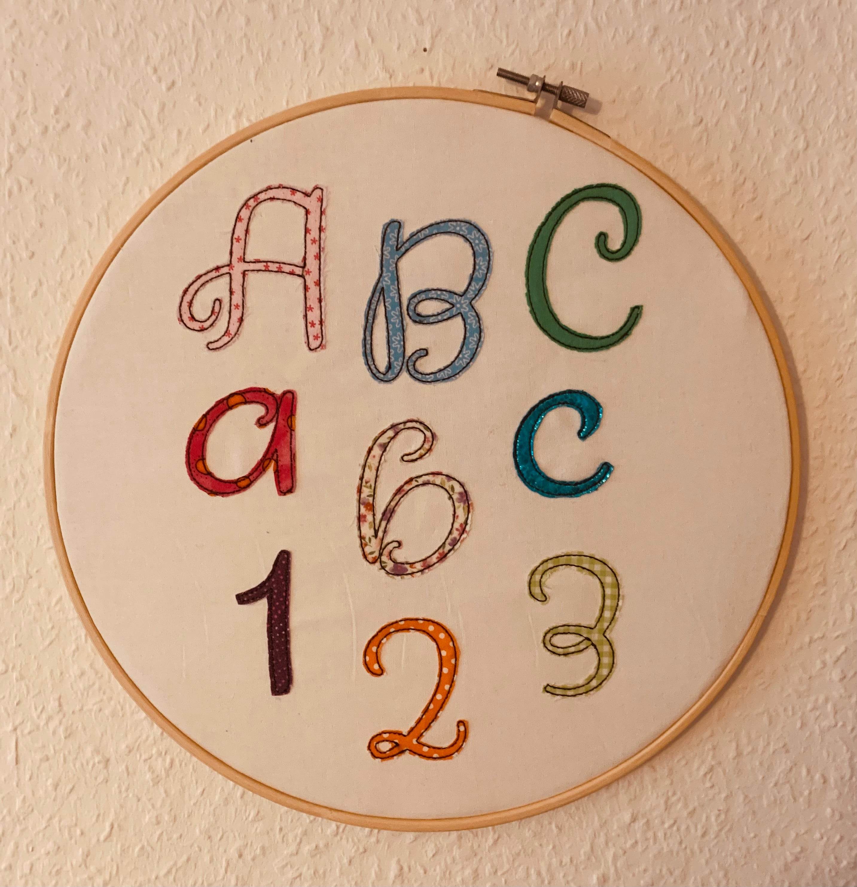 Stickdatei Schrift ab ca. 60mm Set 617 Doodle Applikation Buchstaben Zahlen - Sewando