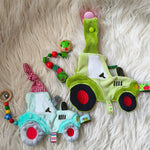 Stickdatei Traktor Schnullertuch In the Hoop Knistertuch Set 2528 - Sewando