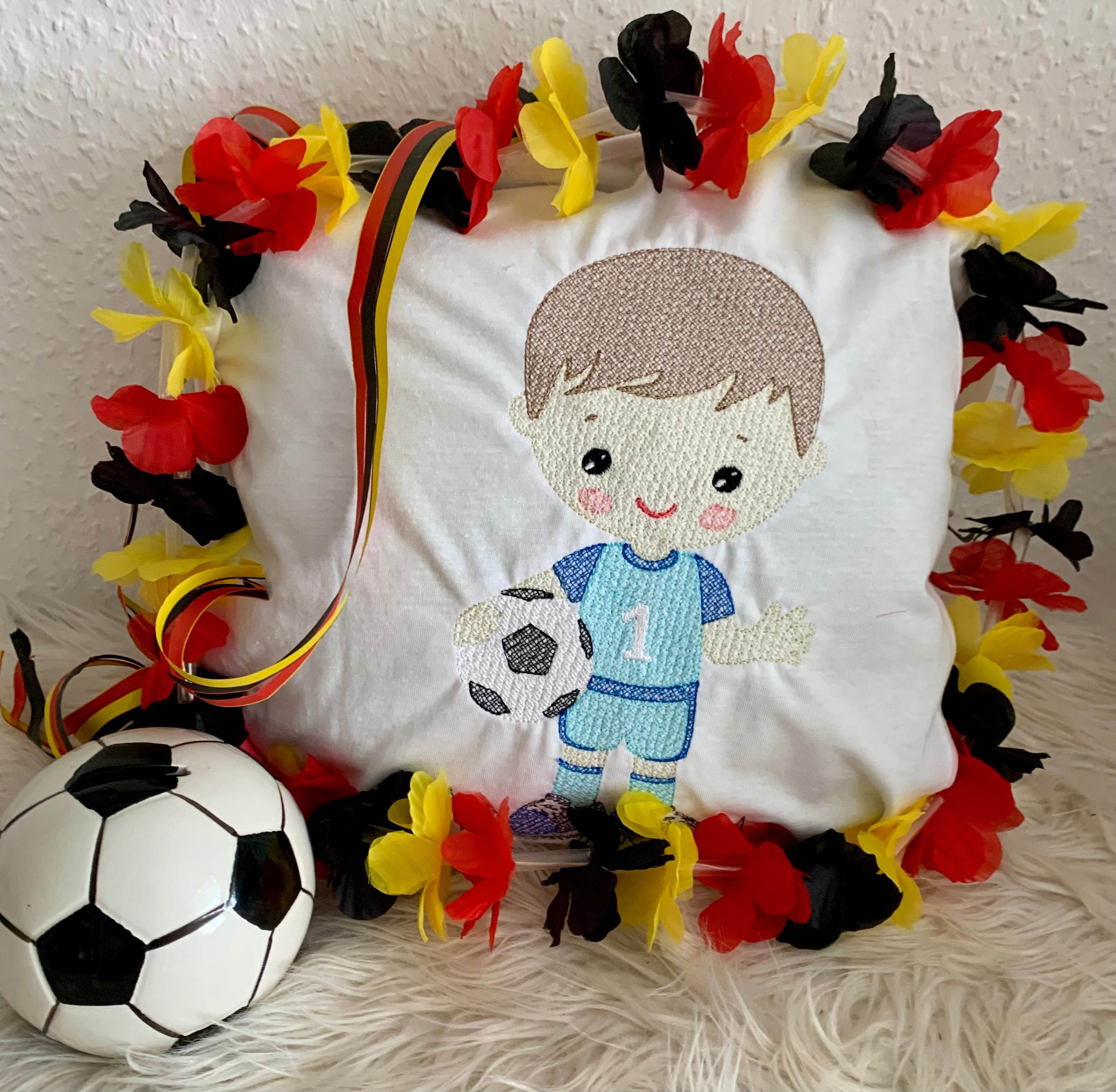 Stickdatei Fußball Junge mit Ball Set 959 - Sewando