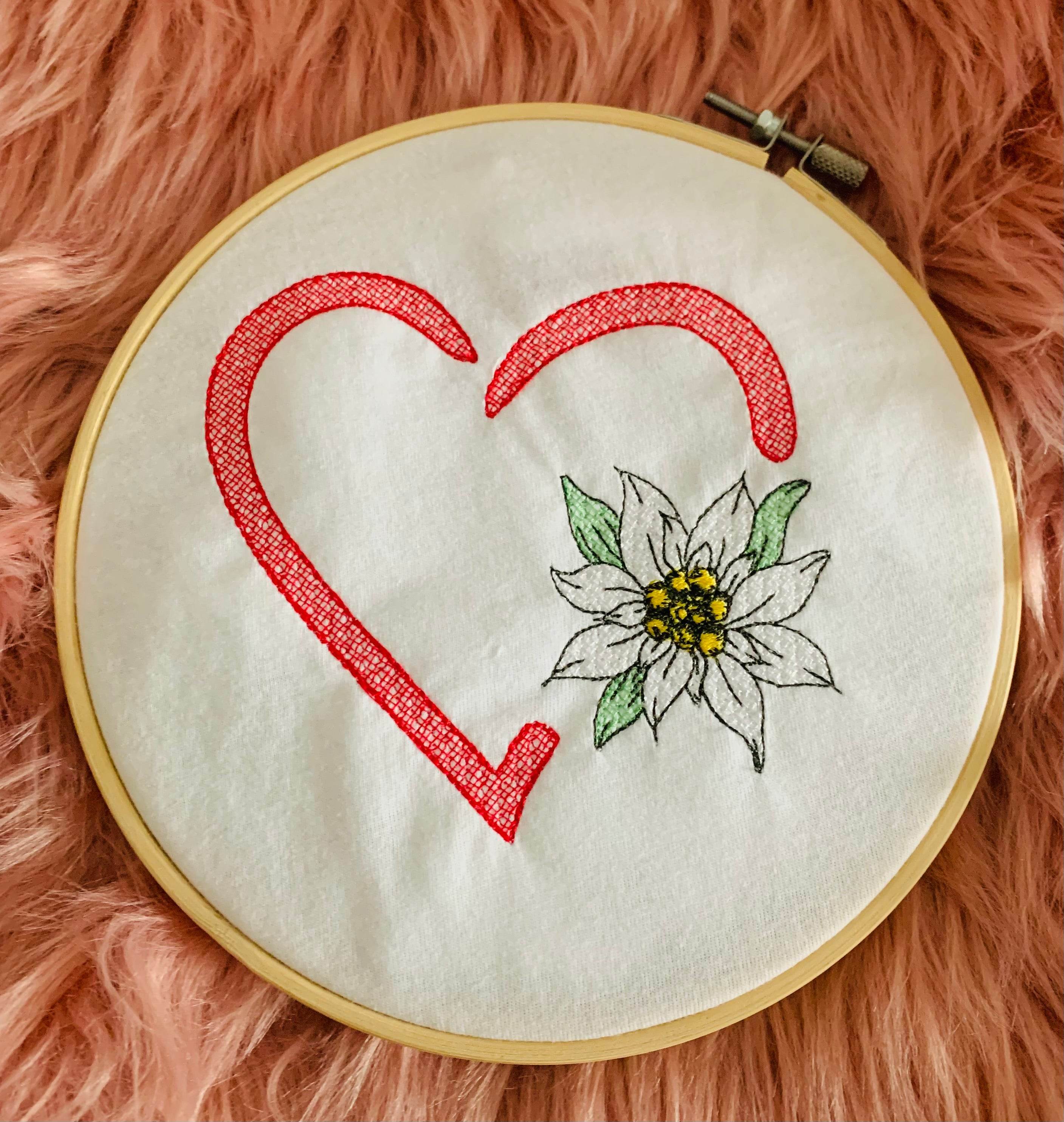 Stickdatei Edelweiss im Herz Rahmen und Schlüsselanhänger ITH 962/2 - Sewando