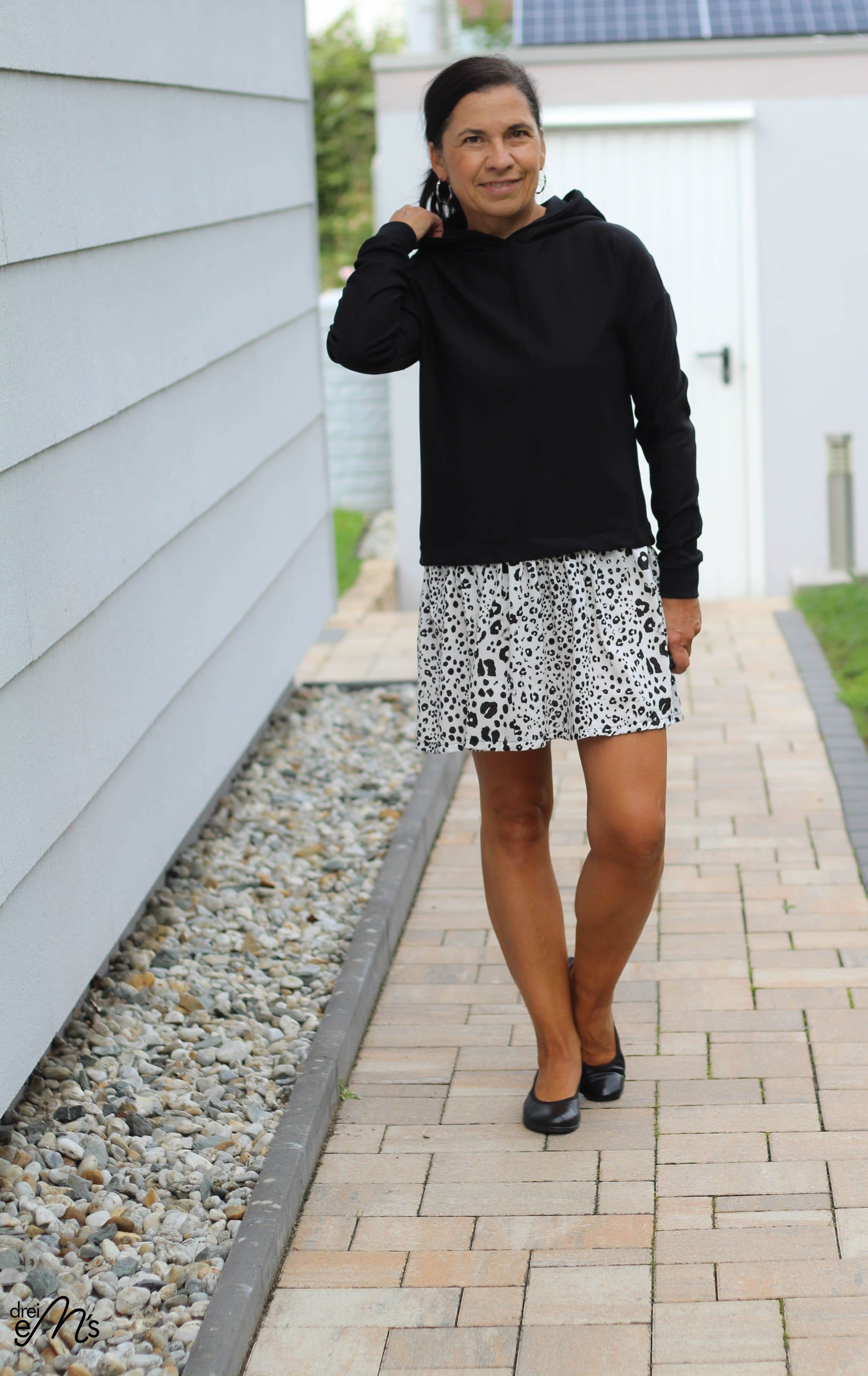 Schnittmuster Hoodie/Kleid/Rock GREDING Gr. 34-56 : - Sewando