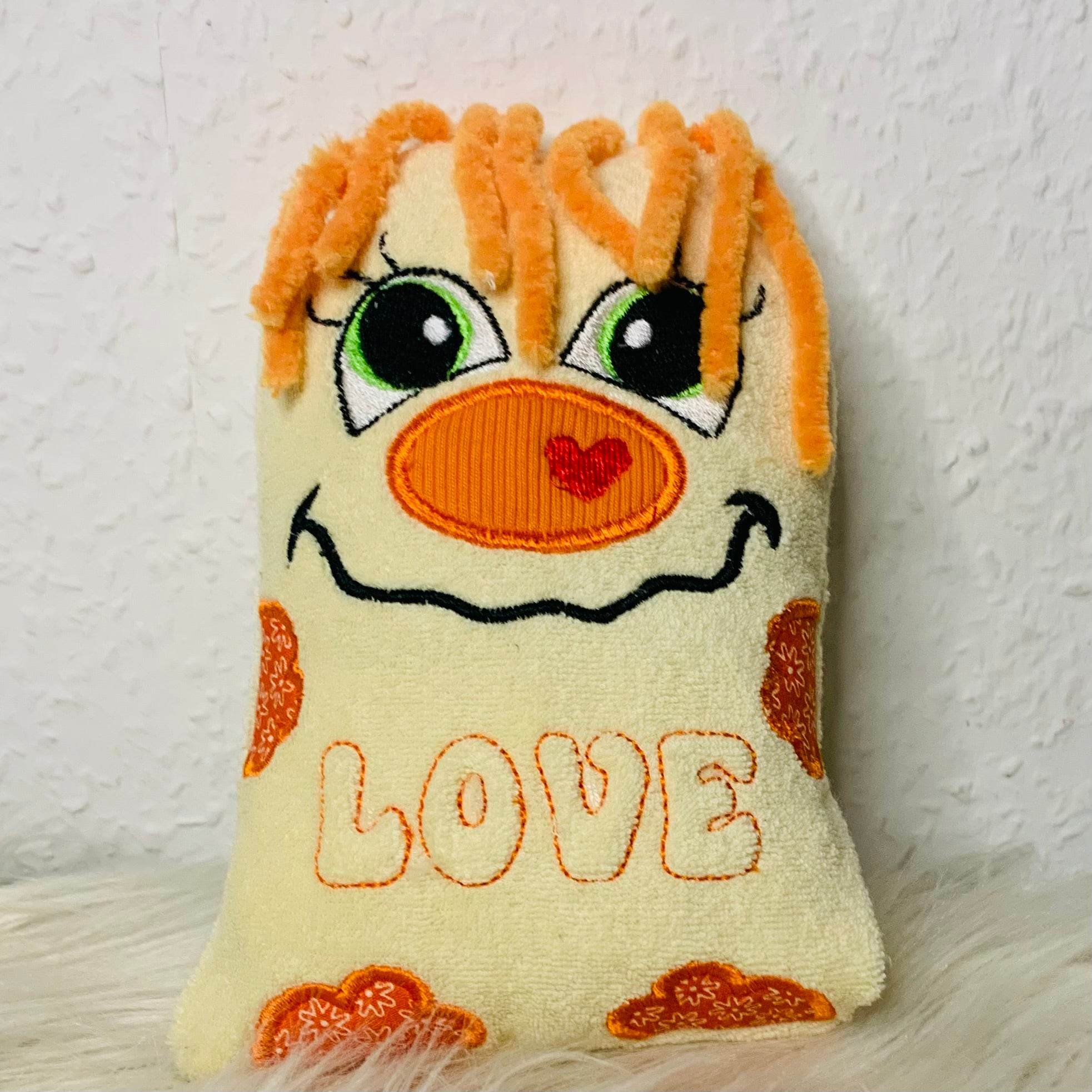 Stickdatei Schnobbel Monster Lovely mit 3D Schriftzug Love Set 2504 - Sewando