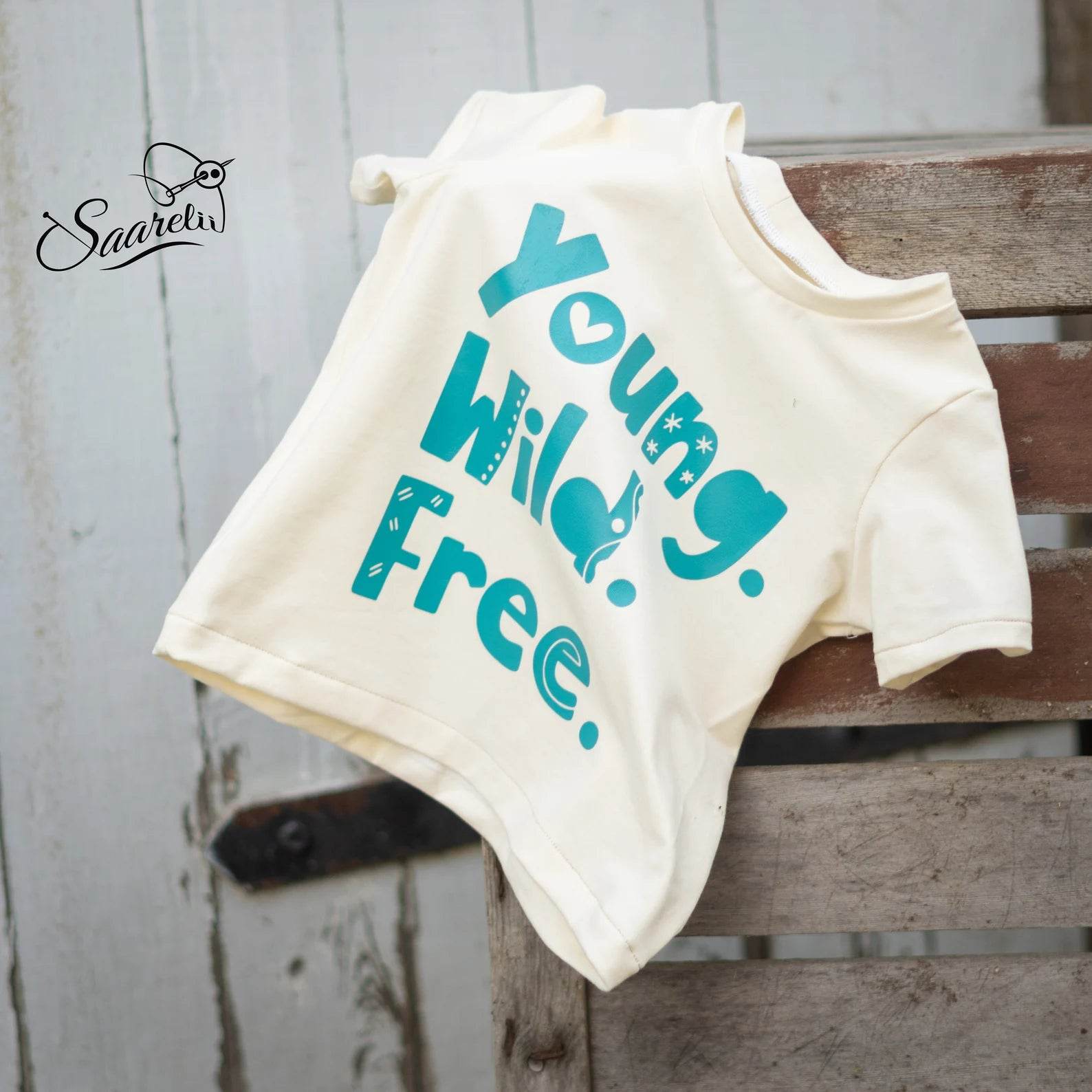 Plotterdatei Statement Schriftzug Young Wild Free - Sewando