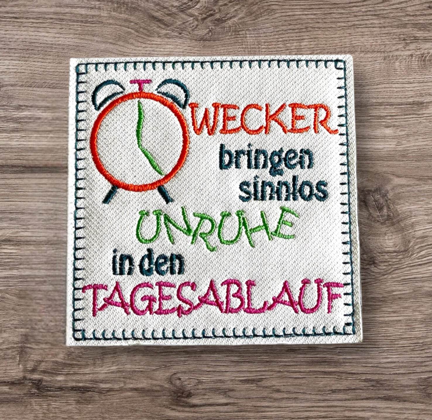 4x Stickdatei Wecker mit Spruch (deutsch) - Sewando