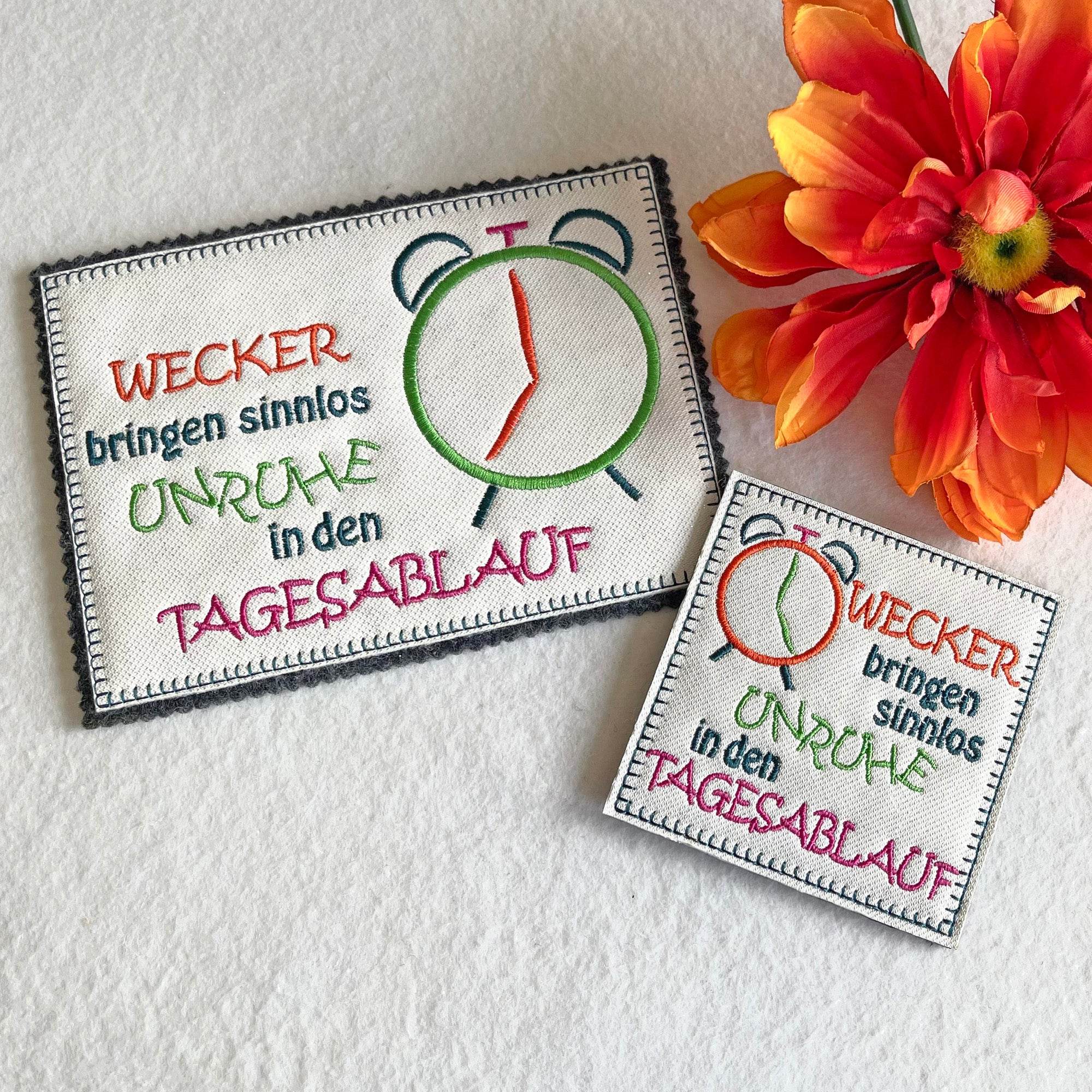 4x Stickdatei Wecker mit Spruch (deutsch) - Sewando
