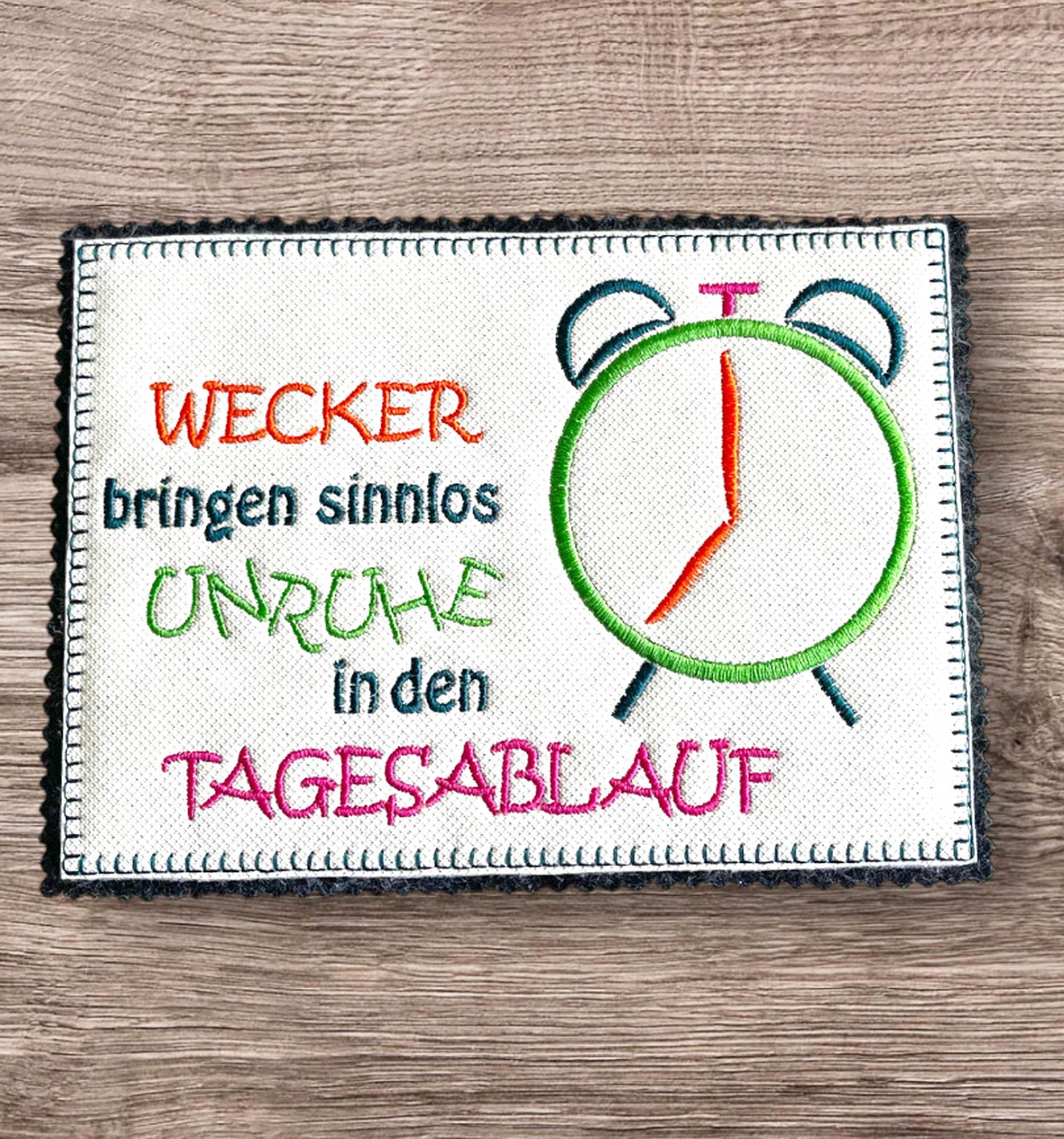 4x Stickdatei Wecker mit Spruch (deutsch) - Sewando