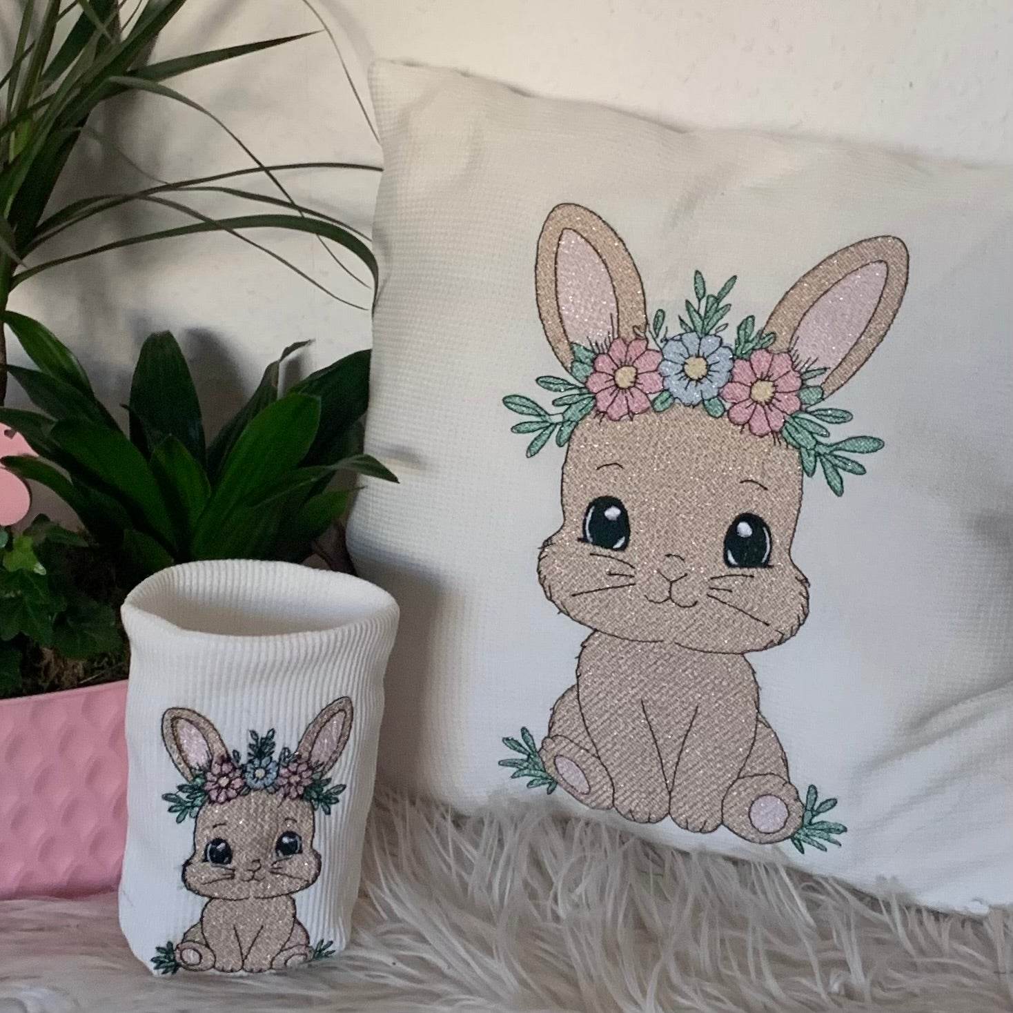 Stickdatei Hase 1 mit Blumen Set 2513 - Sewando