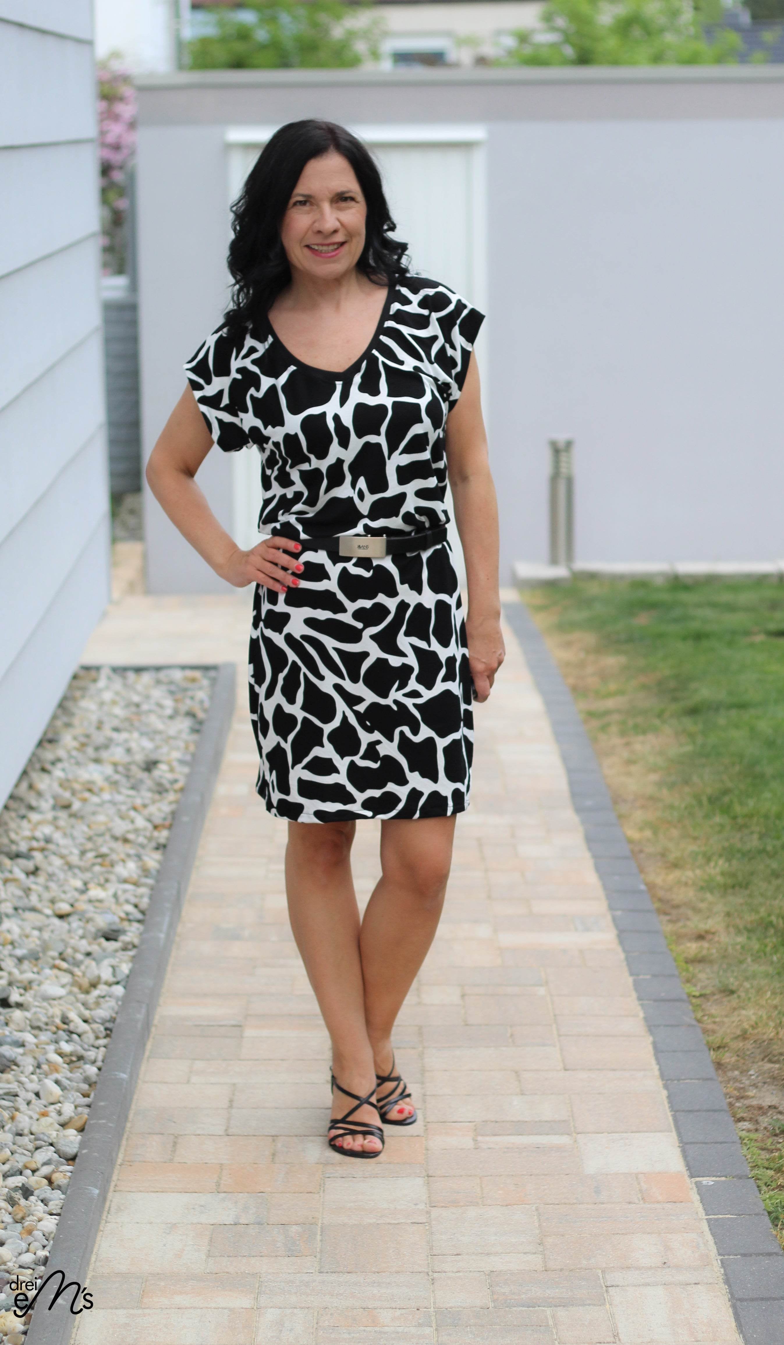 Schnittmuster Kleid GUBBIO Gr. 34-54 : - Sewando