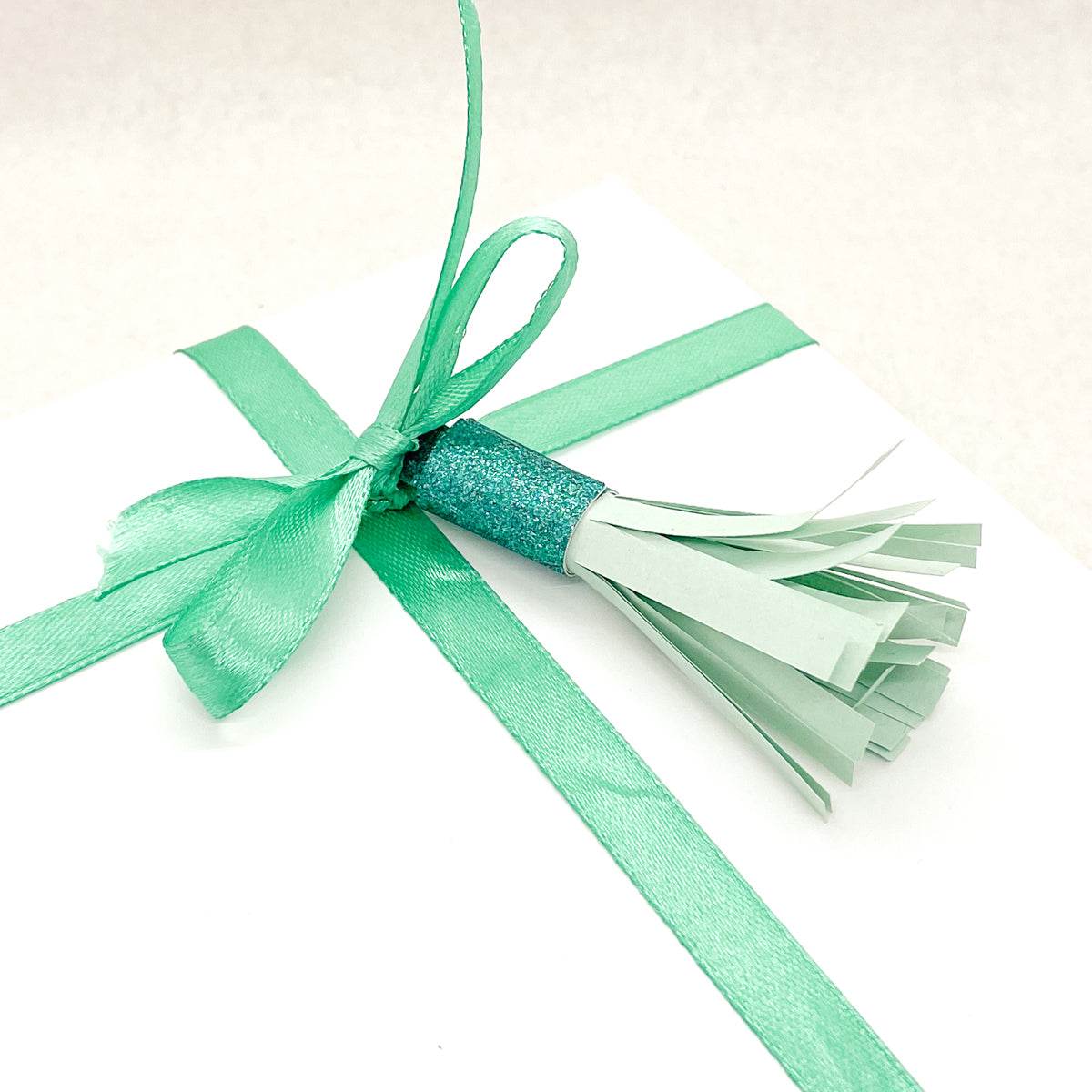 Tassel / Quaste aus Papier - Schnittvorlage und Anleitung - Plotterdatei - Sewando