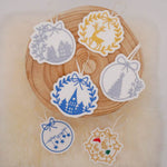 Stickdatei Set weihnachtliche Sillhouetten Scherenschnitt mit Schriftzügen + ITH Anhänger - Sewando