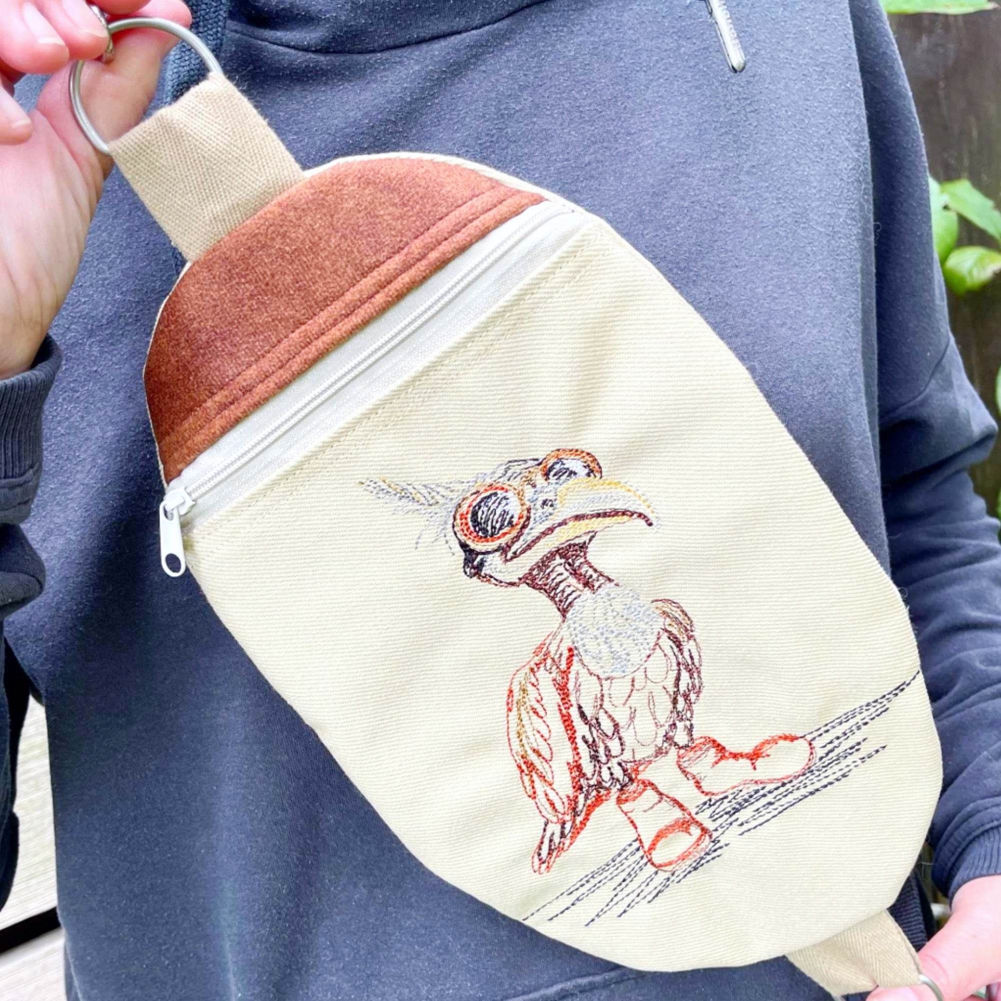 Stickdatei Crossbody Bag Simple 18x30, ITH Tasche mit Reißverschluss - Sewando
