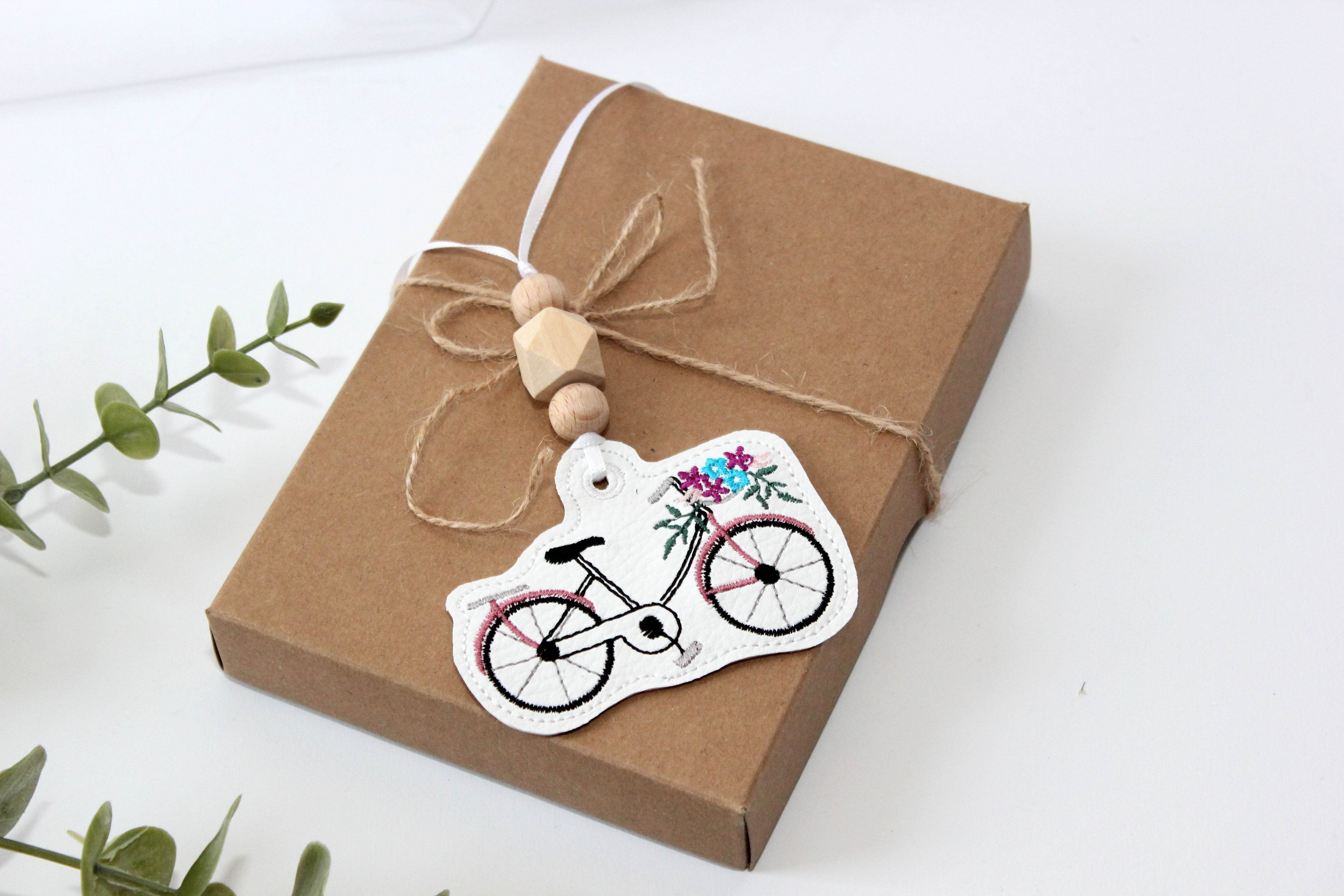 Stickdatei ITH Fahrrad Schlüsselanhänger Blumen - Sewando