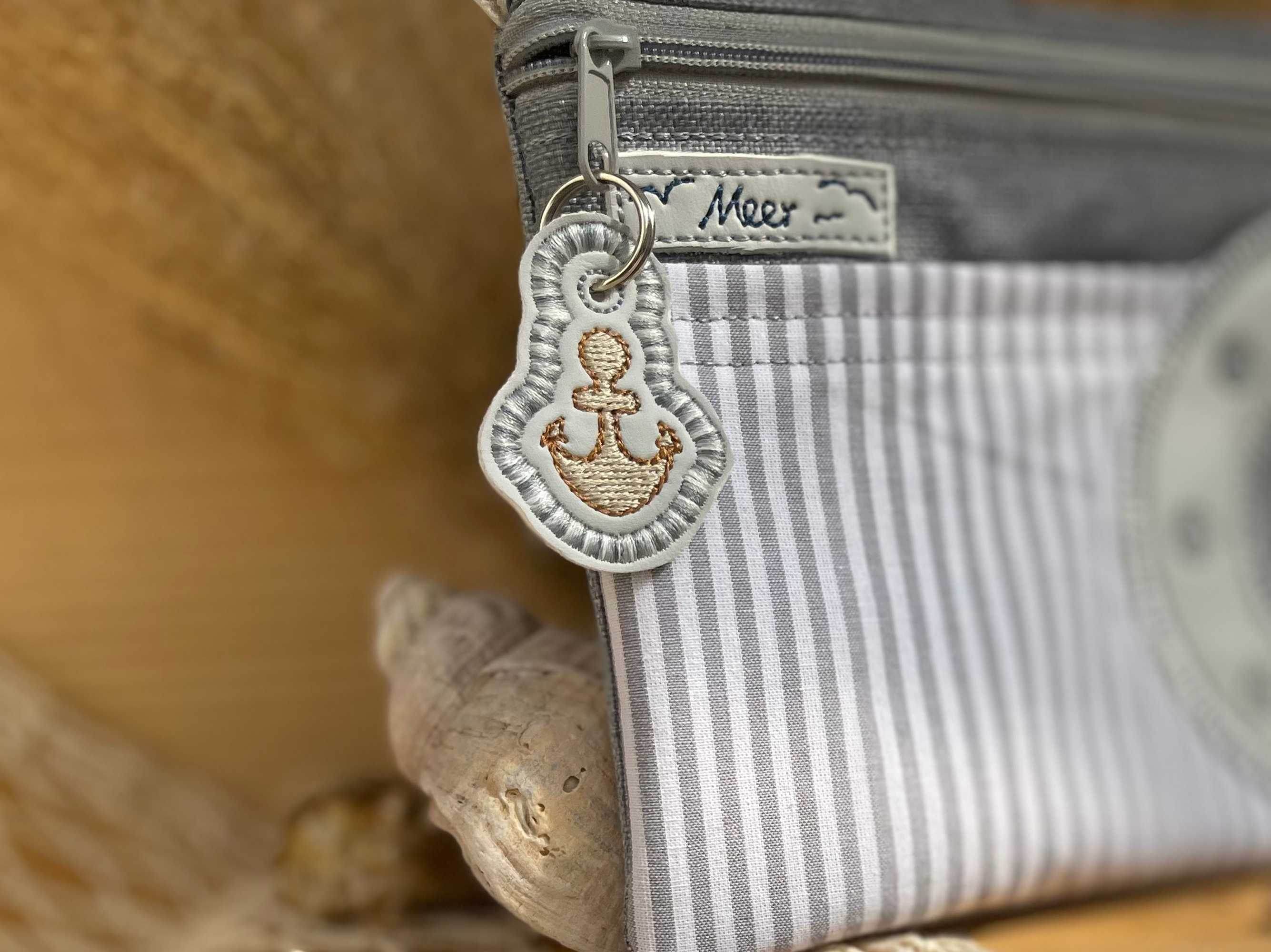 Stickdatei Anker Zipper Puller für 10x10 Rahmen, In The Hoop maritime Anhänger - Sewando