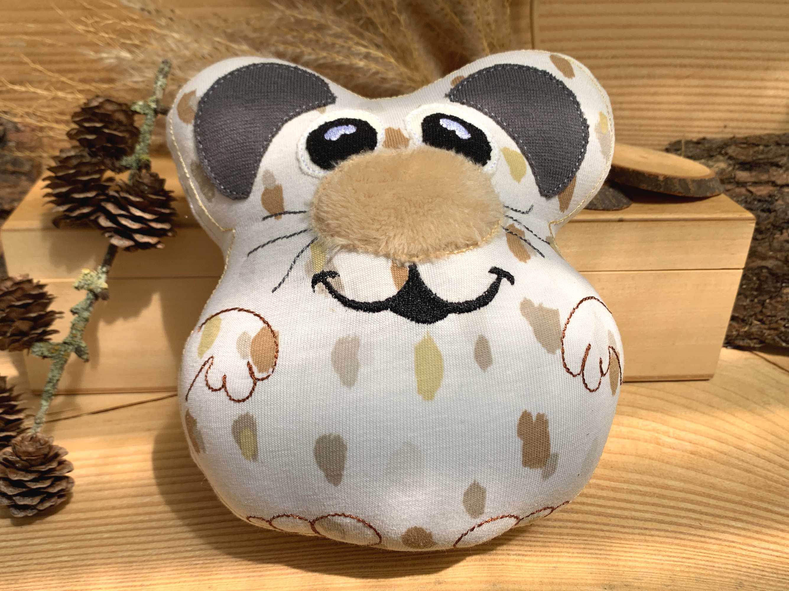 Stickdatei Maus ITH 16x18, In The Hoop Kuscheltier mit Applikationen - Sewando