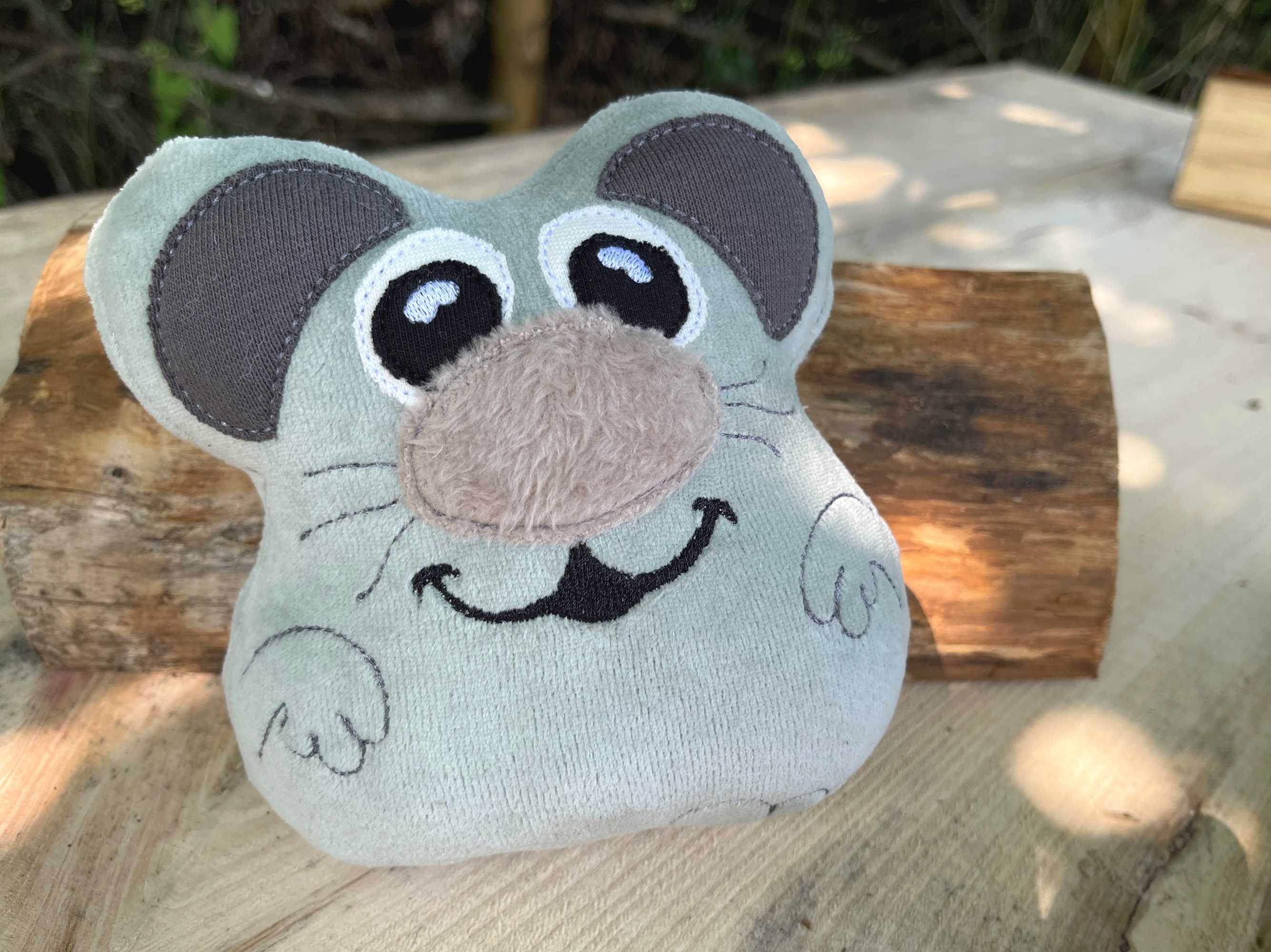 Stickdatei Maus ITH 15x17, In The Hoop Kuscheltier mit Applikationen - Sewando