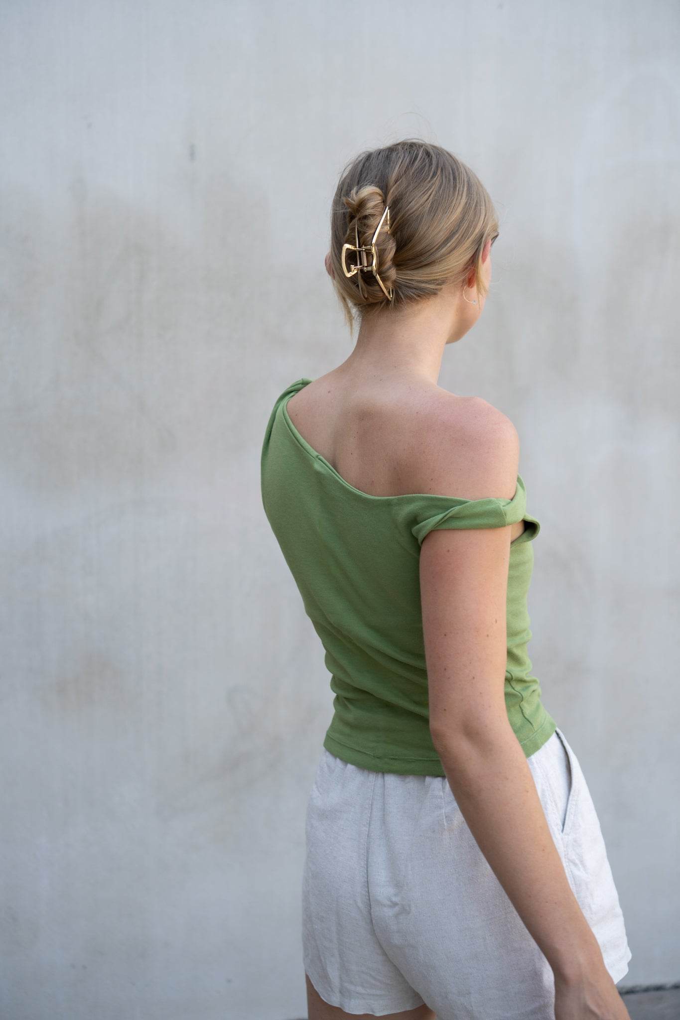 Schnittmuster Asymmetrisches One-Shoulder Top mit Drehung - JULE - Gr. 32 - 46 - Sewando