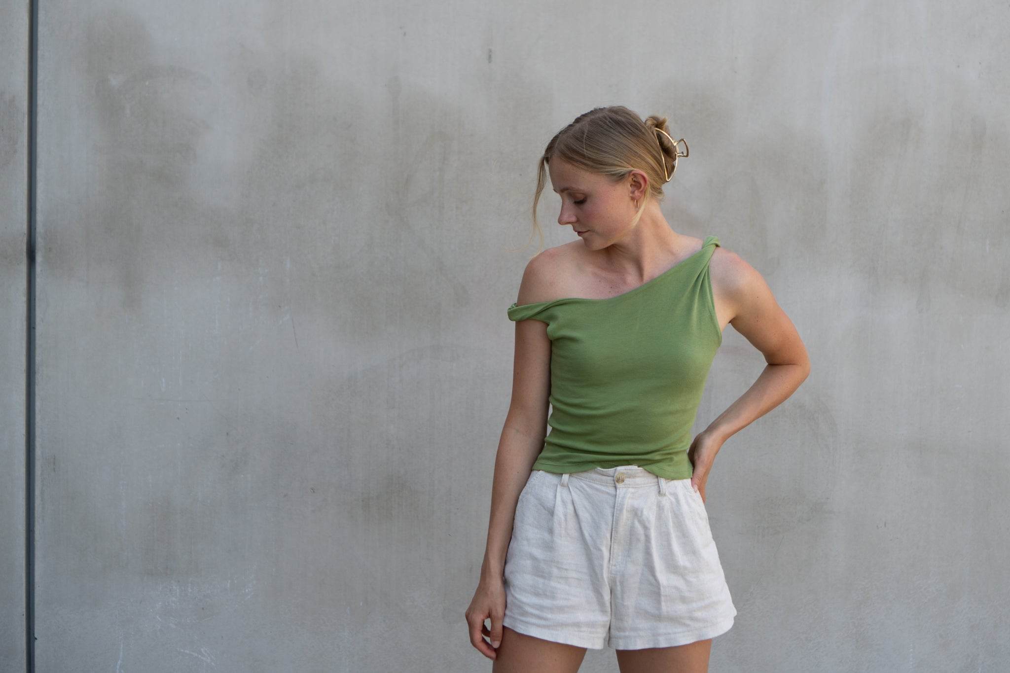 Schnittmuster Asymmetrisches One-Shoulder Top mit Drehung - JULE - Gr. 32 - 46 - Sewando