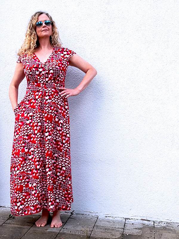 Schnittmuster Kevia - Kleid mit Kellerfalte Gr. 34-54 - Sewando