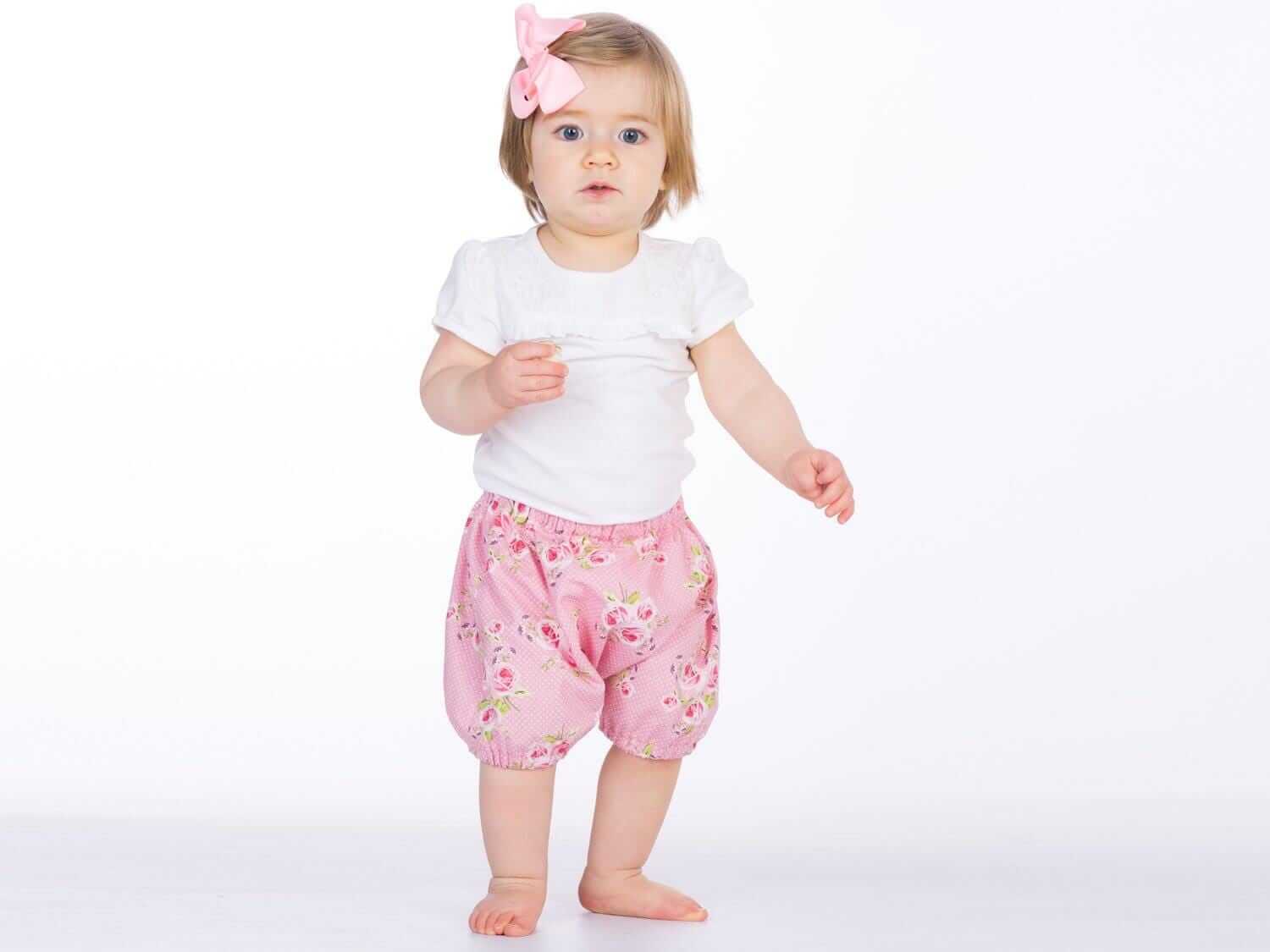 Druckbares Baby Bloomers Schnittmuster – Digitaler Download im PDF-Format – Nähprojekt mit Anleitung – Neugeborenen Mädchen Kleidung – Inklusive Anleitung & Mehrere Größen – Komplettes Foto-Tutorial – Perfektes DIY Baby Shower Geschenk – Handgemachtes Präsent