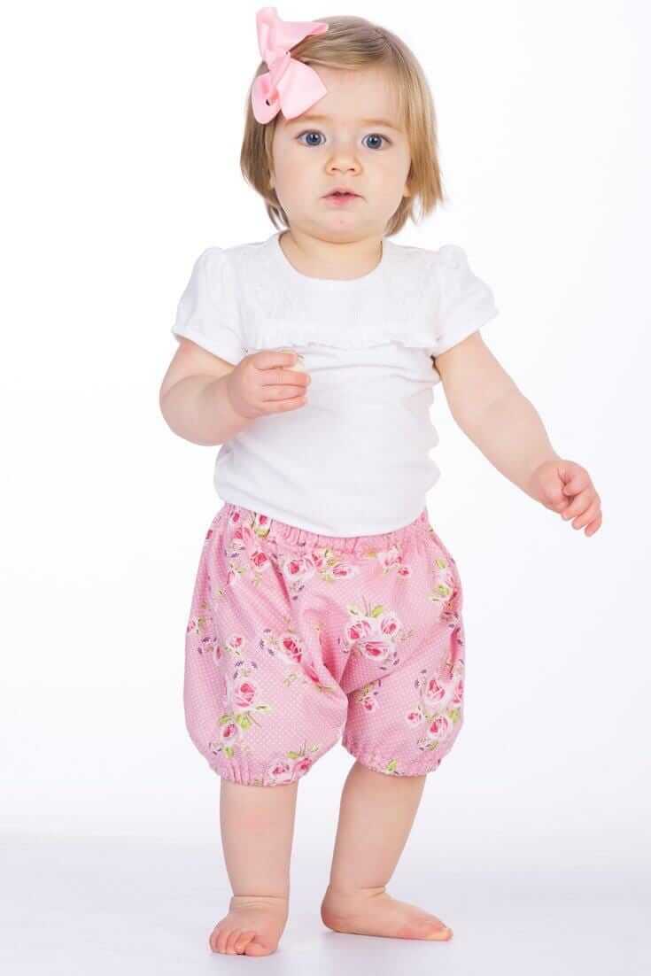 Druckbares Baby Bloomers Schnittmuster – Digitaler Download im PDF-Format – Nähprojekt mit Anleitung – Neugeborenen Mädchen Kleidung – Inklusive Anleitung & Mehrere Größen – Komplettes Foto-Tutorial – Perfektes DIY Baby Shower Geschenk – Handgemachtes Präsent