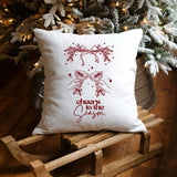 SVG Datei Cheers to the Season – festliches Line Art Weihnachtsdesign mit Gläsern und Zweigen, perfekt für selbstgemachte Christmas Sweater.