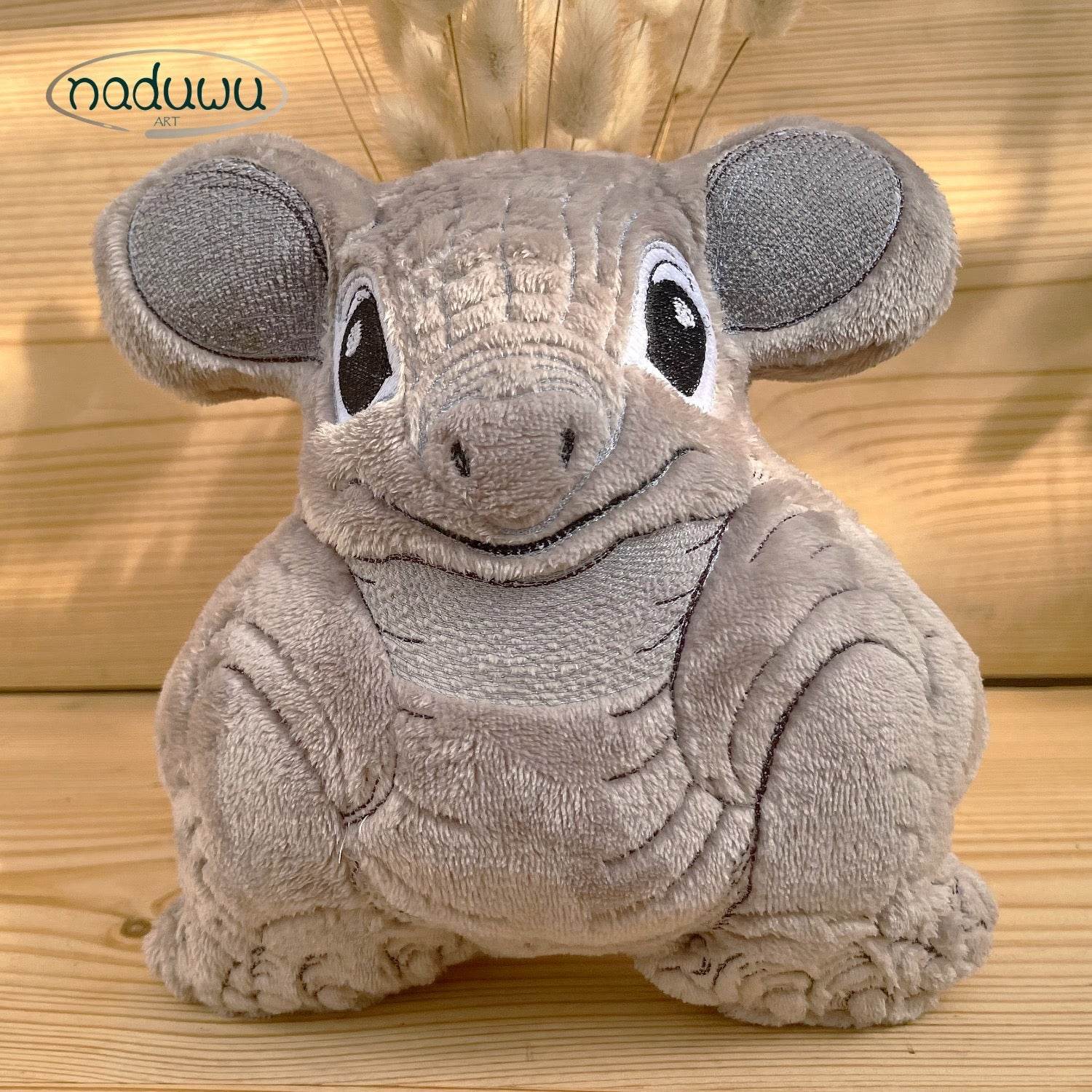 Stickdatei armadillo Stuffie Set 6 Größen, ITH Stickdatei Gürteltier - Sewando