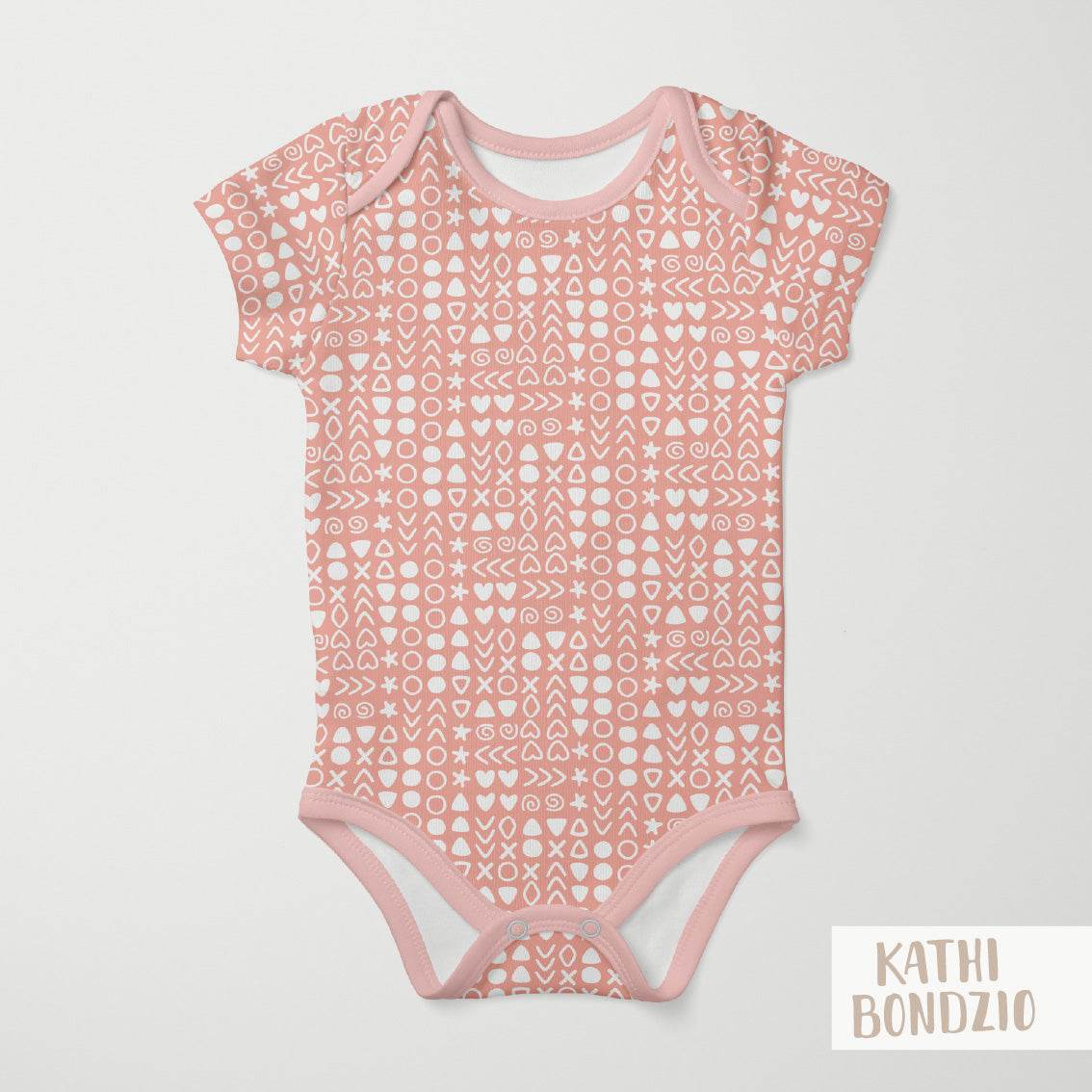 Stoffdesign: Knuddelbande – nahtloses dichtes Kombi-Muster in weiß auf rosa Hintergrund - Sewando