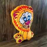 ITH Plüschtier „Löwe Casimir“ | Für 16x26 Rahmen | In-the-Hoop Plushie | Stickdatei | Embroidery Design | alle Formate | Sofort-Download